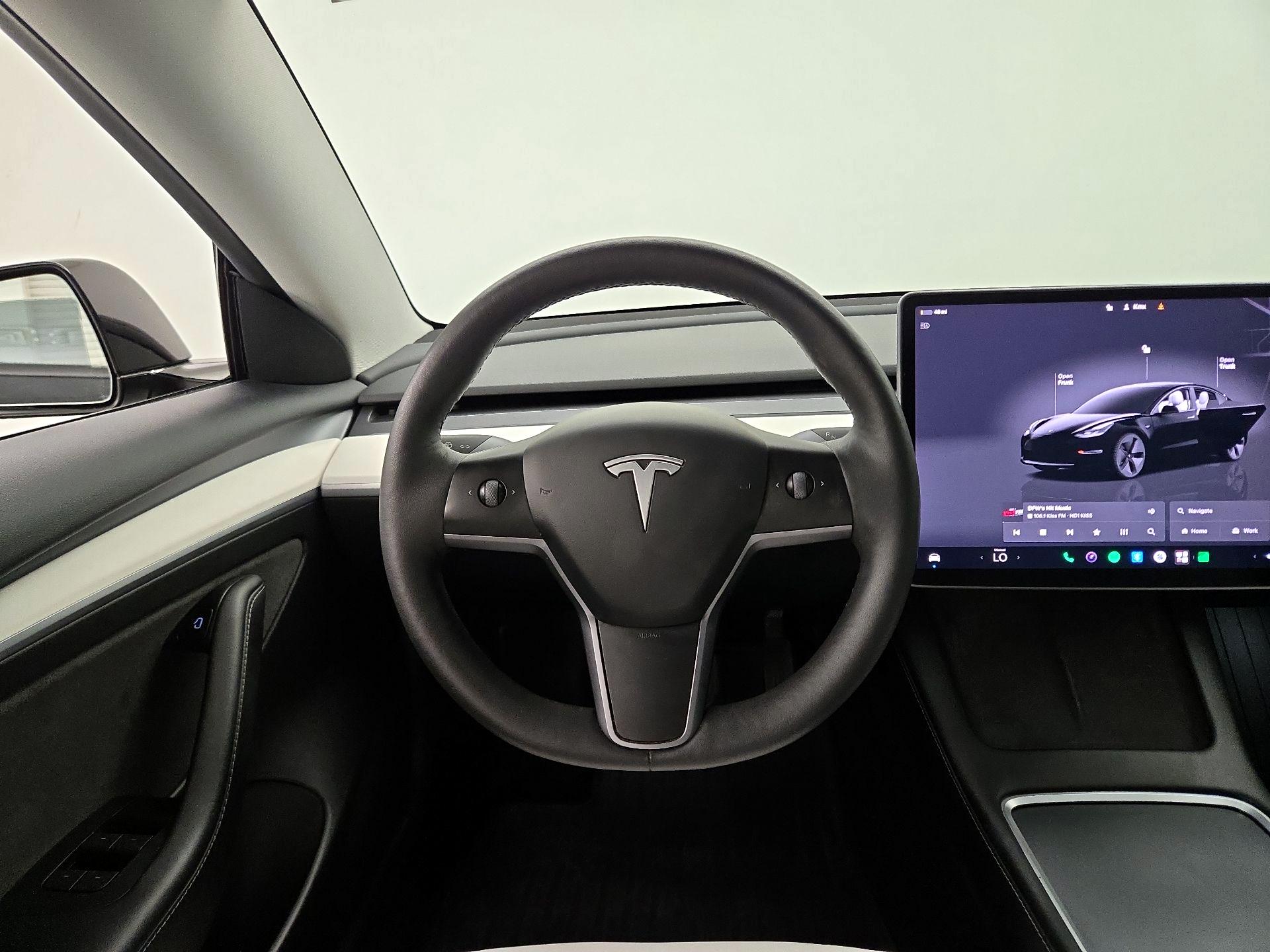 Thumbnail: 2023 Tesla Model 3 - 10