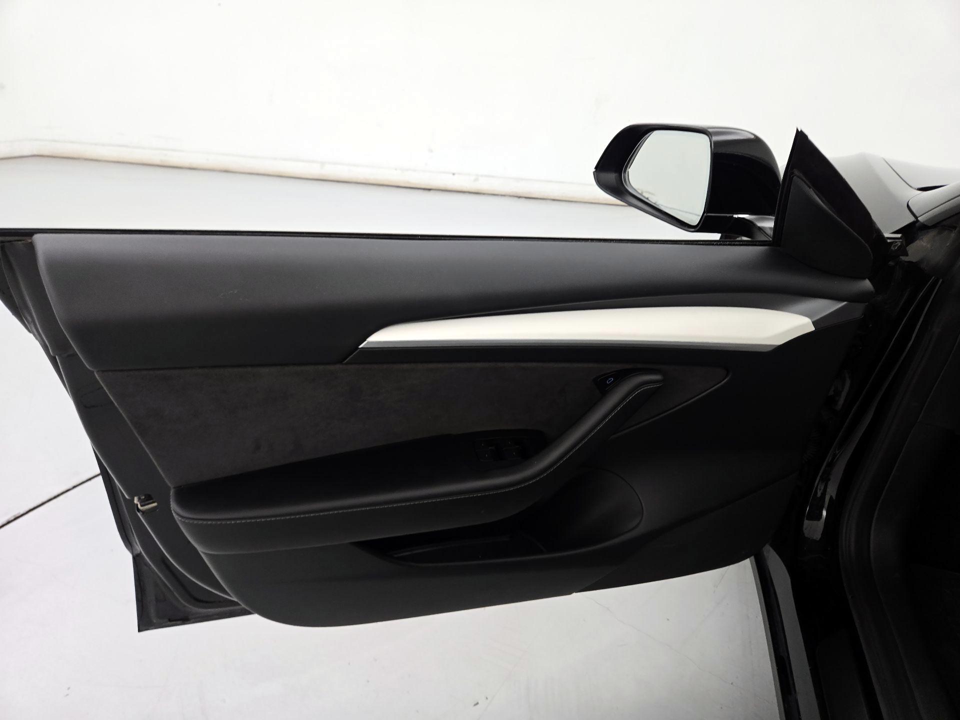 Thumbnail: 2023 Tesla Model 3 - 12