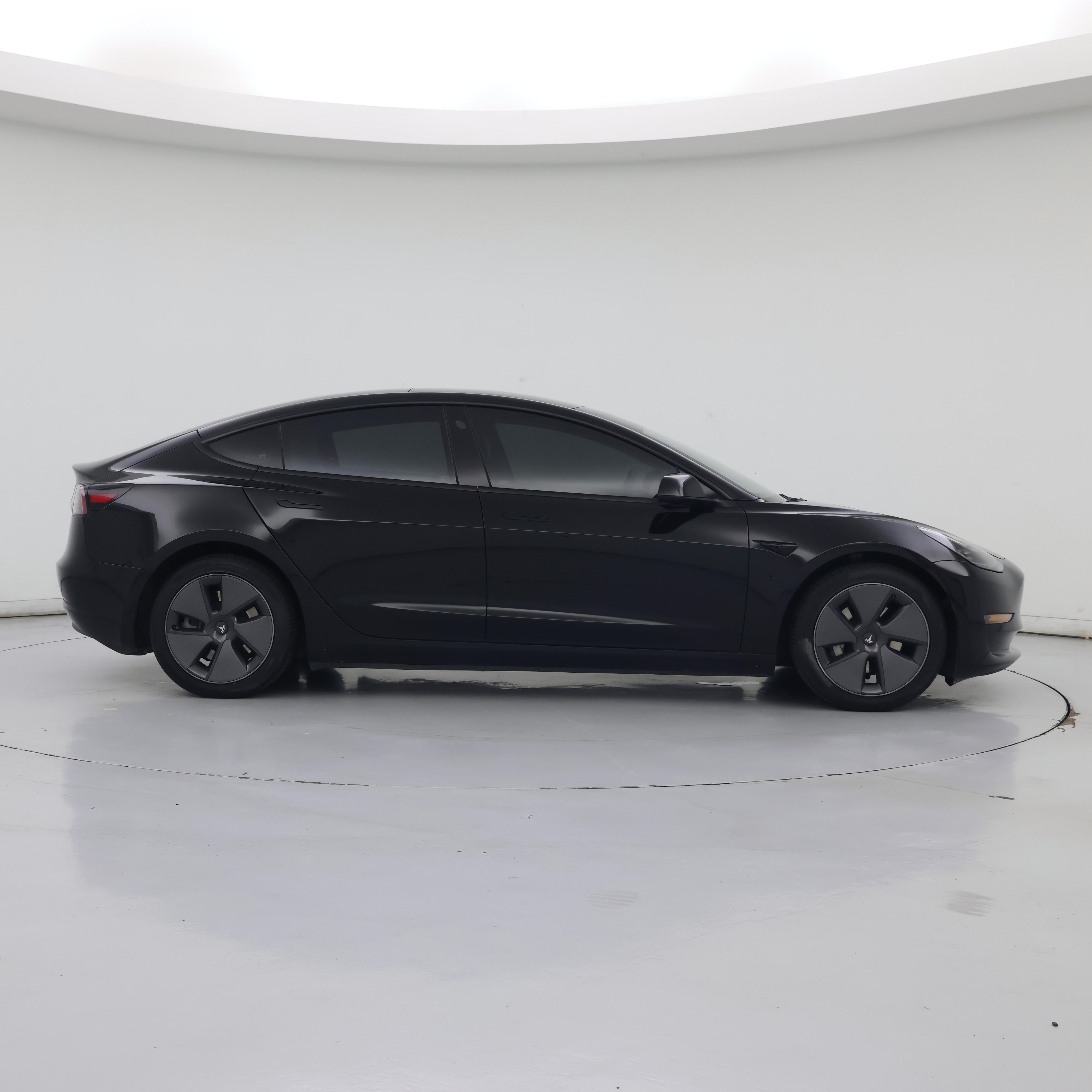 Thumbnail: 2023 Tesla Model 3 - 7