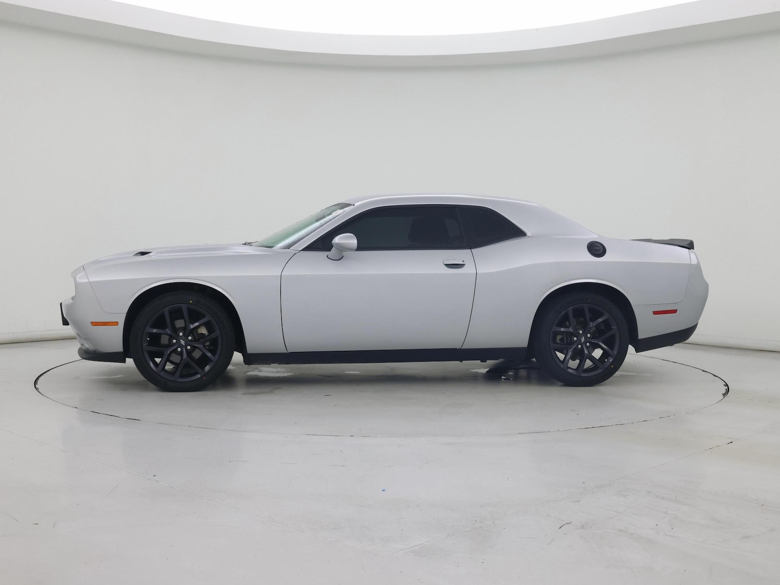 2023 Dodge Challenger SXT - Photo 4