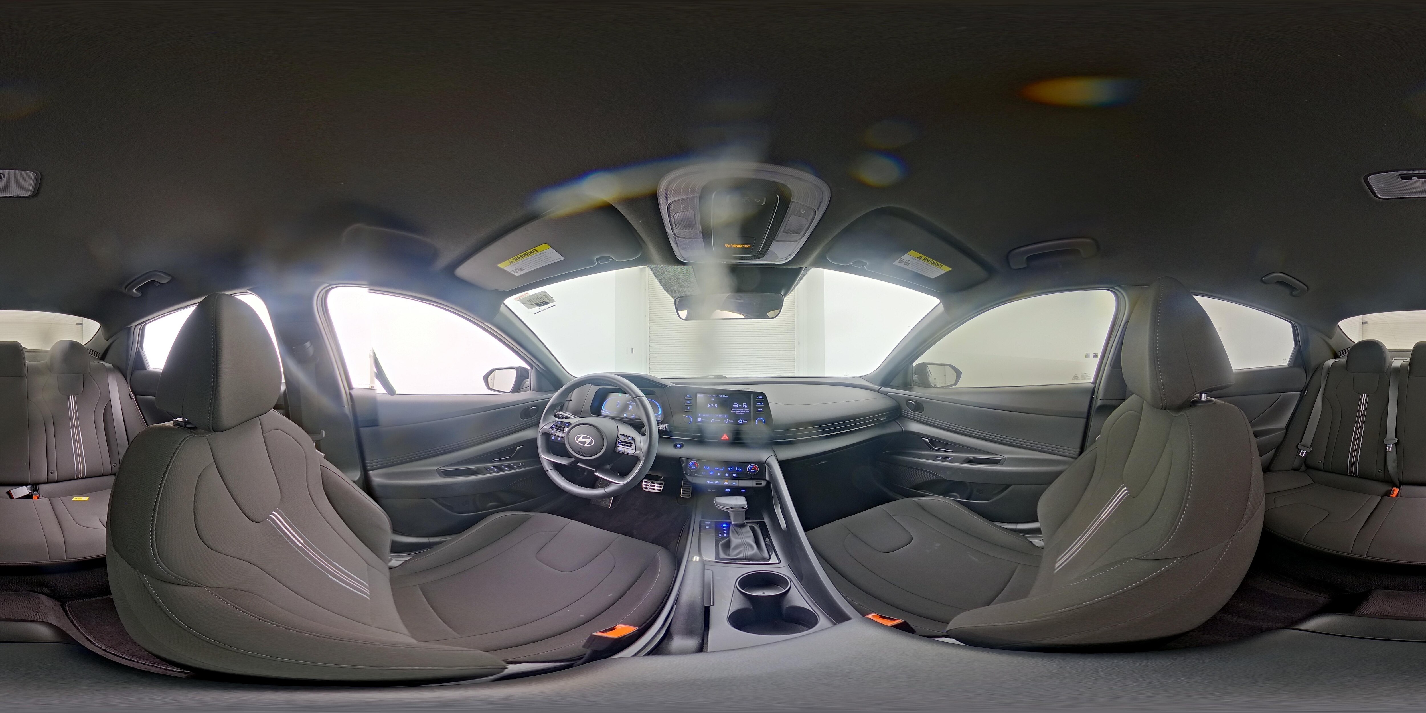 2025 Hyundai Elantra SEL - Photo 24