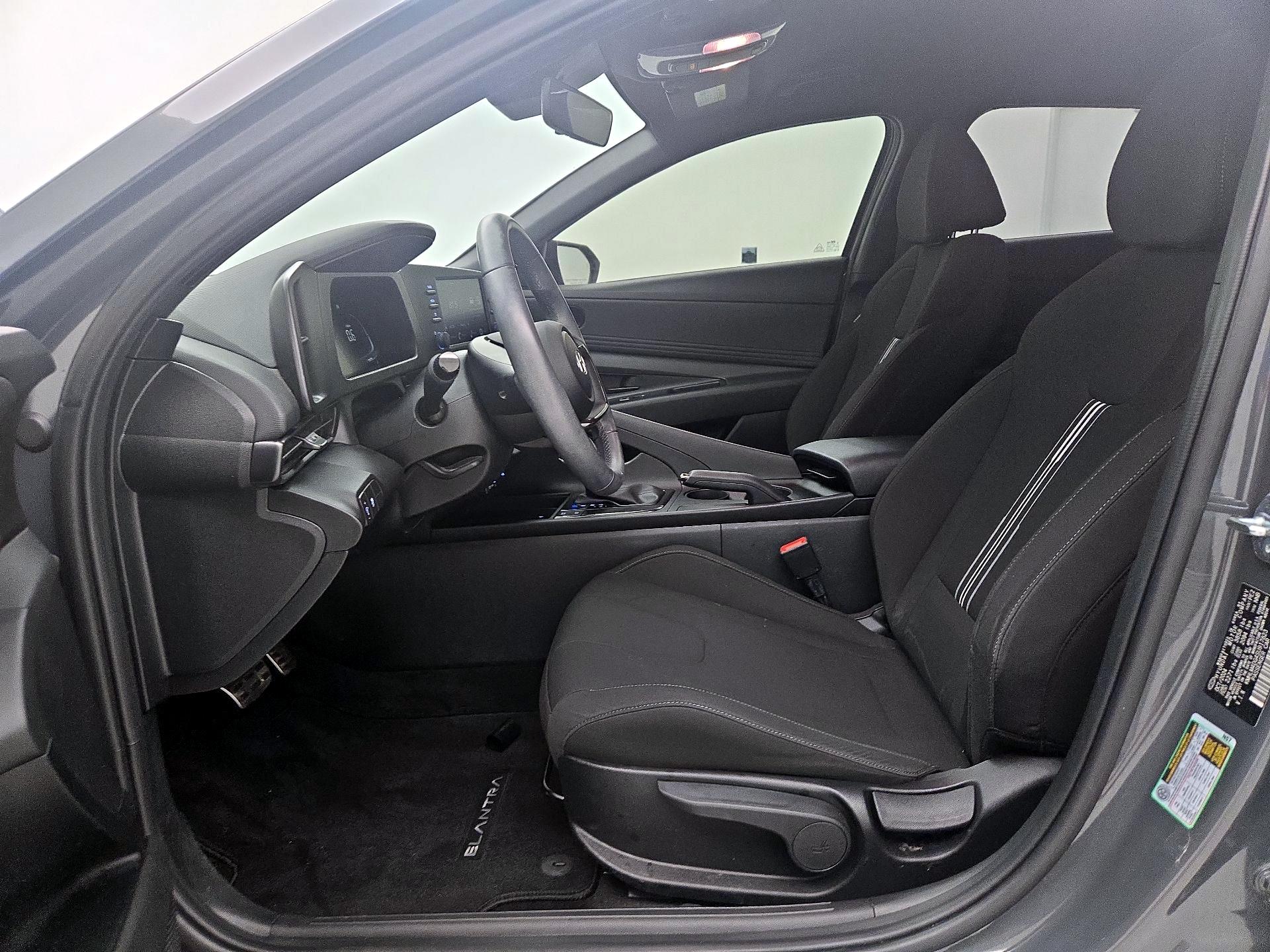 Thumbnail: 2025 Hyundai Elantra - 11