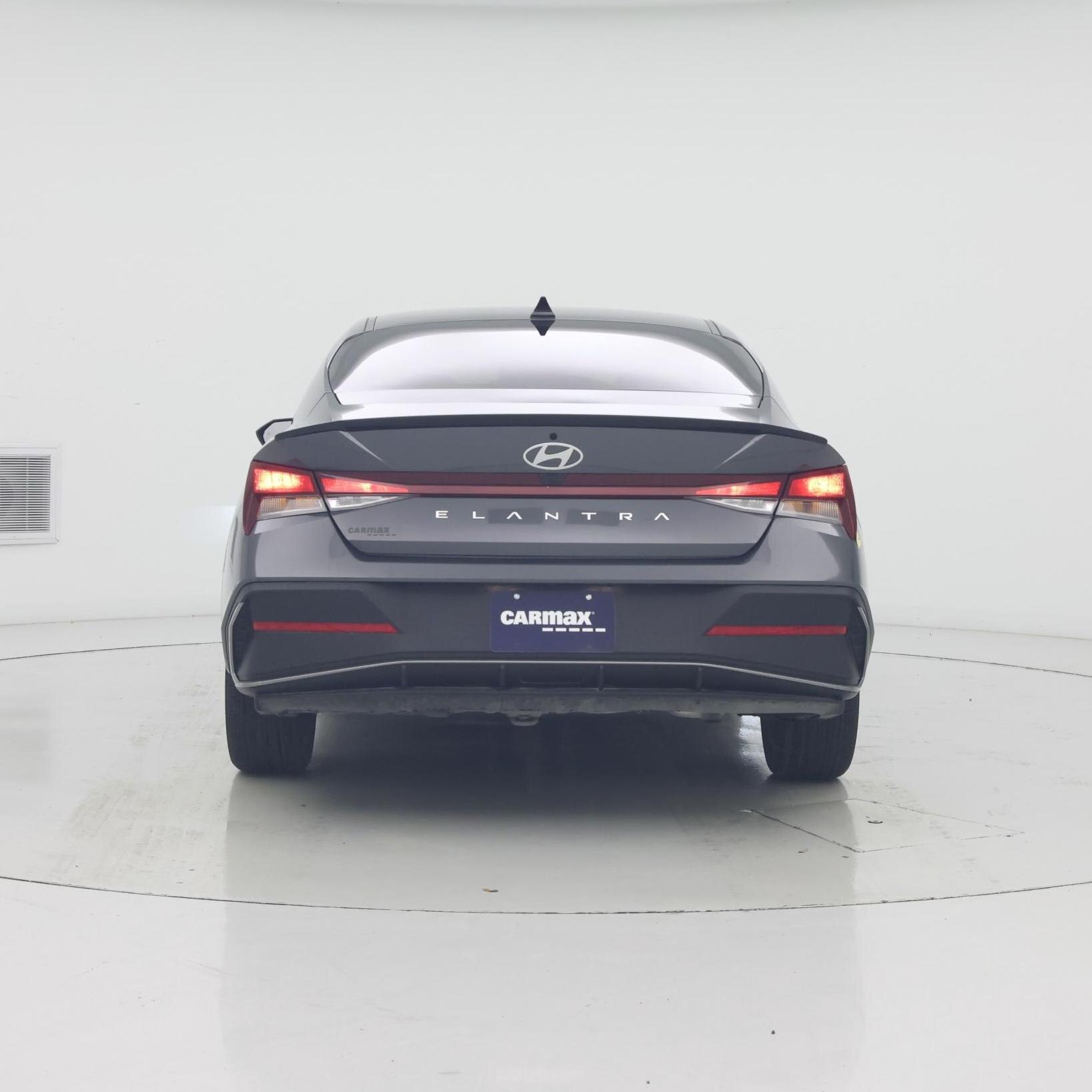 Thumbnail: 2025 Hyundai Elantra - 3