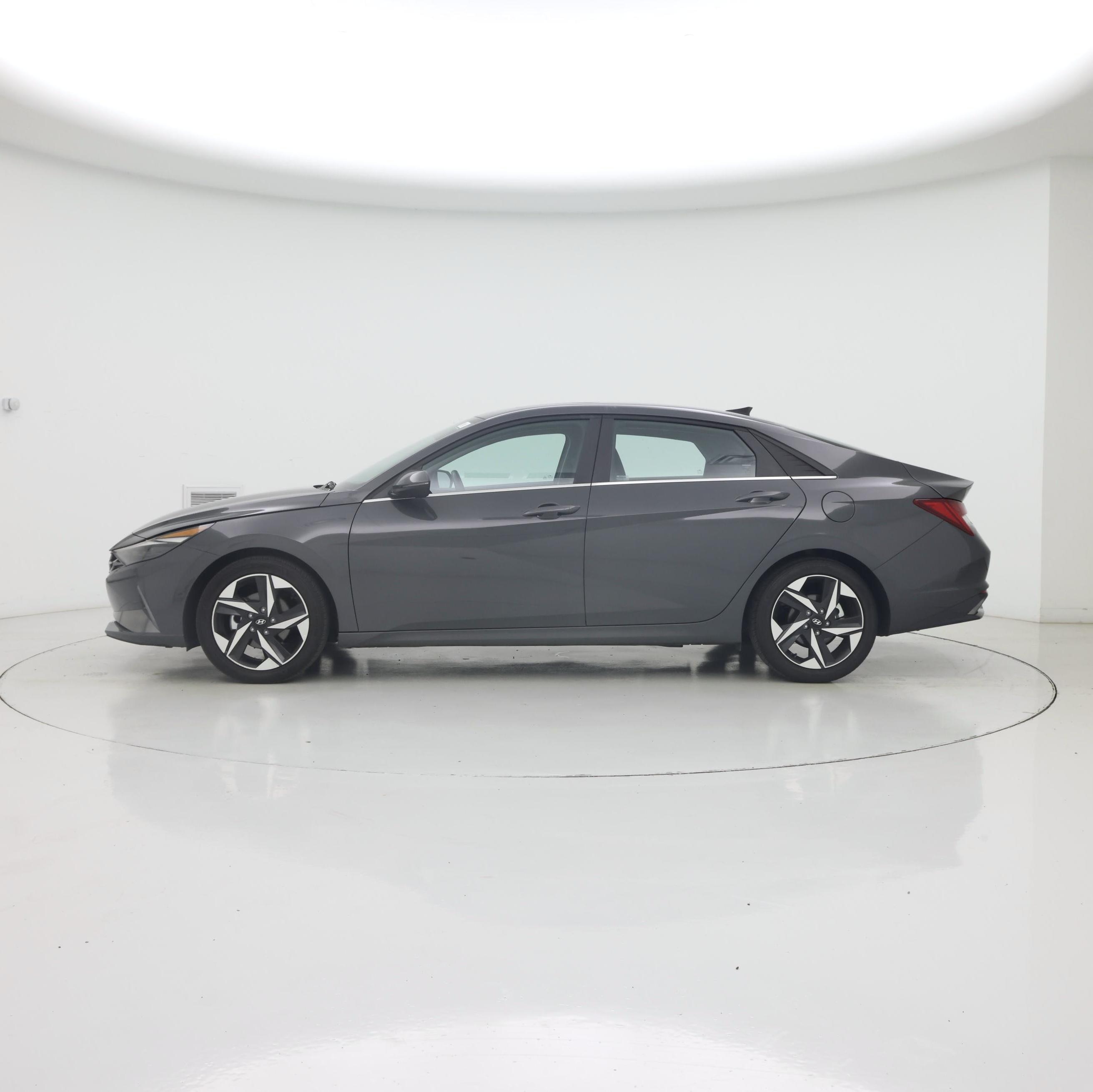 Thumbnail: 2023 Hyundai Elantra - 3
