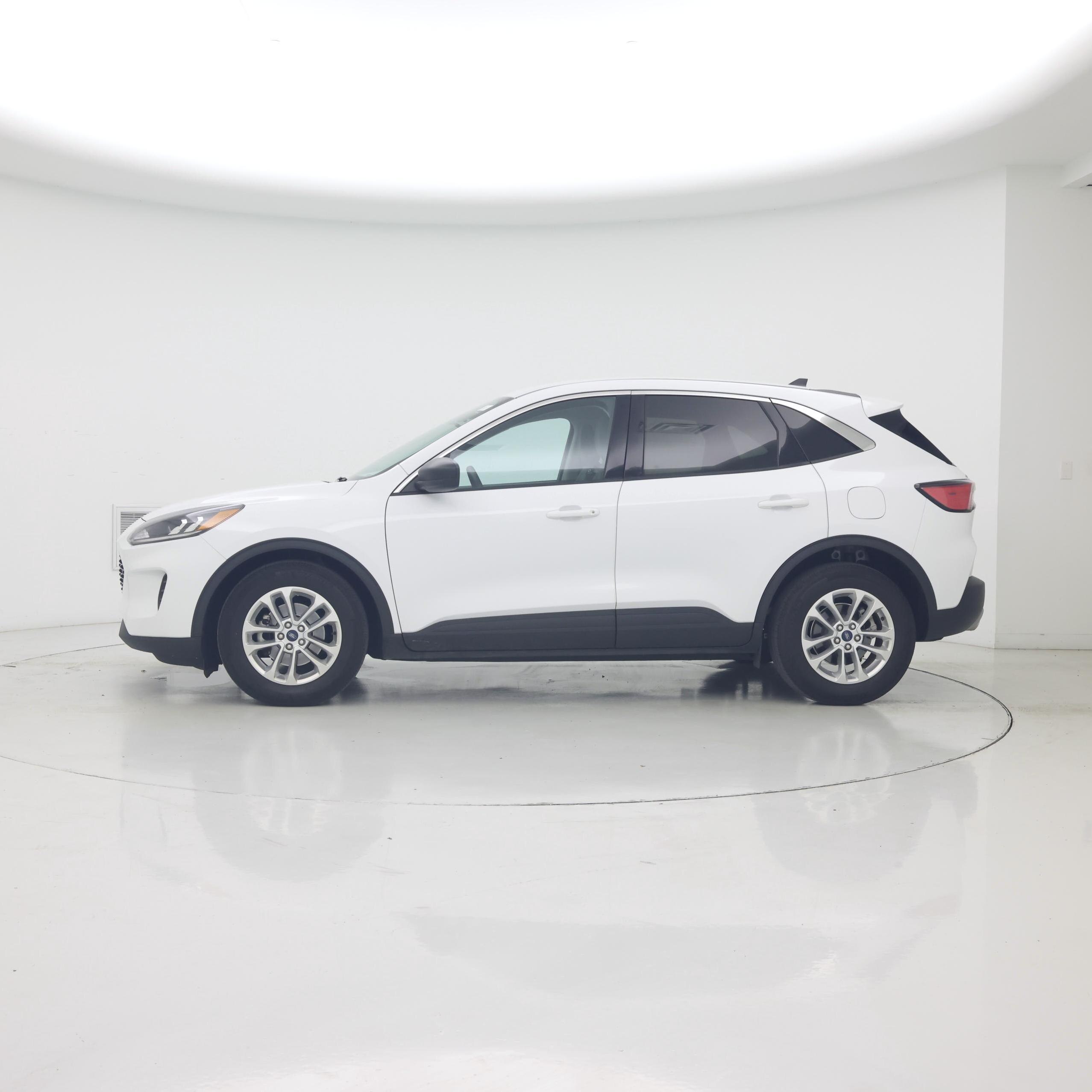 Thumbnail: 2022 Ford Escape - 3