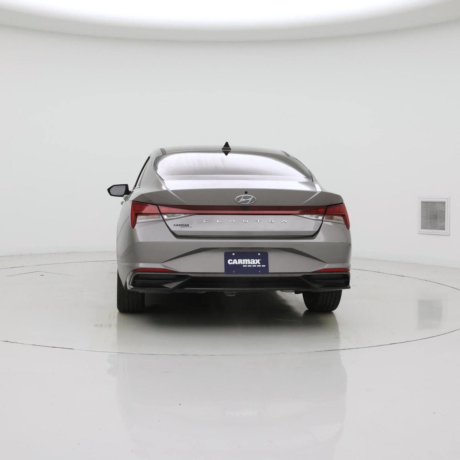 Thumbnail: 2022 Hyundai Elantra - 6