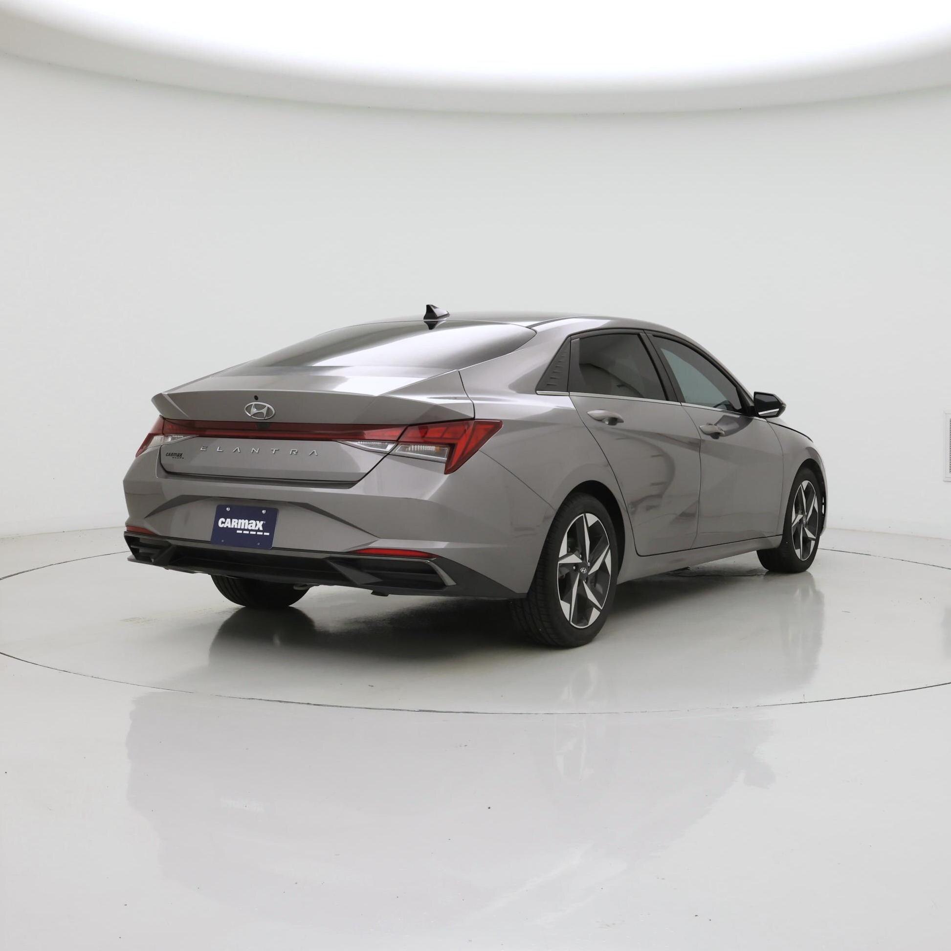 Thumbnail: 2022 Hyundai Elantra - 8