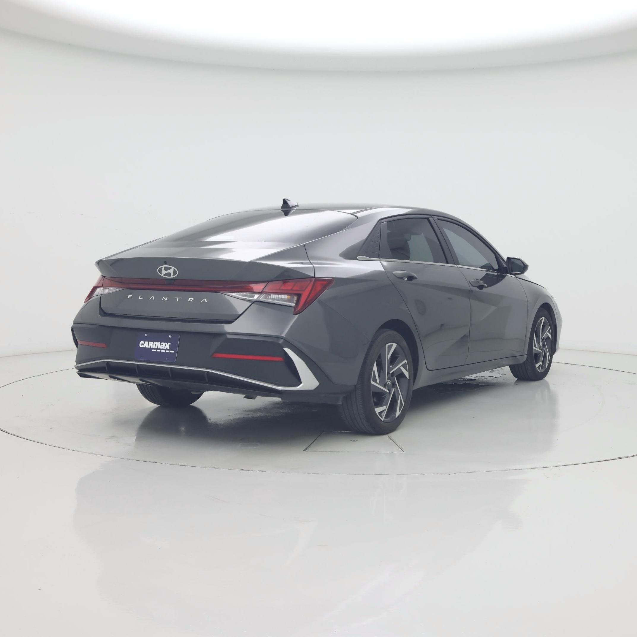 Thumbnail: 2024 Hyundai Elantra - 8