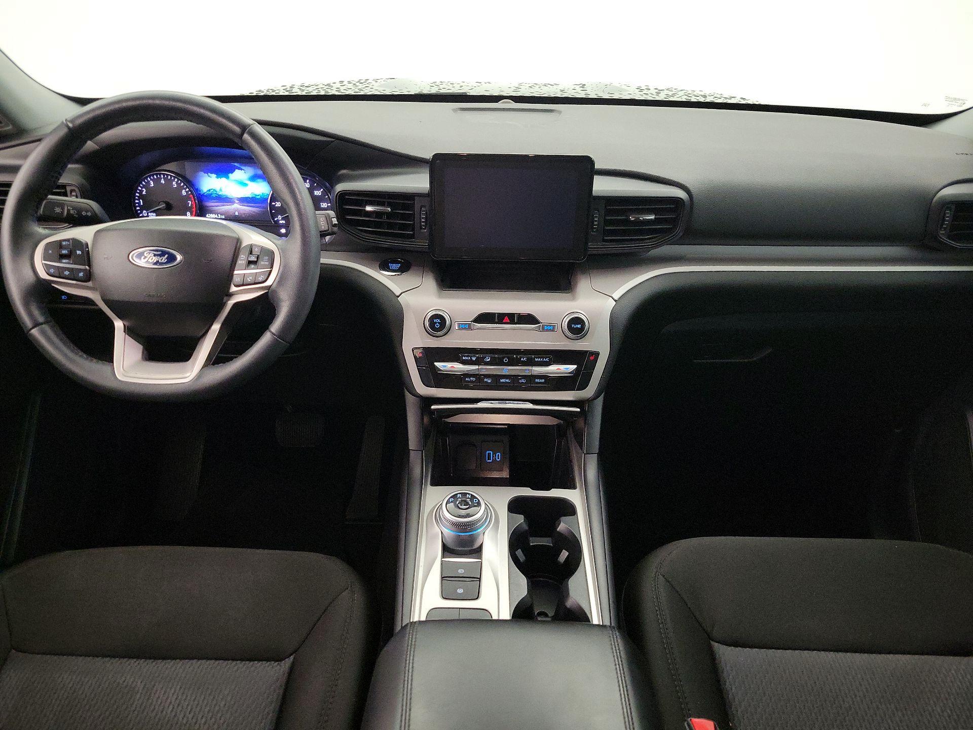 Thumbnail: 2023 Ford Explorer - 9