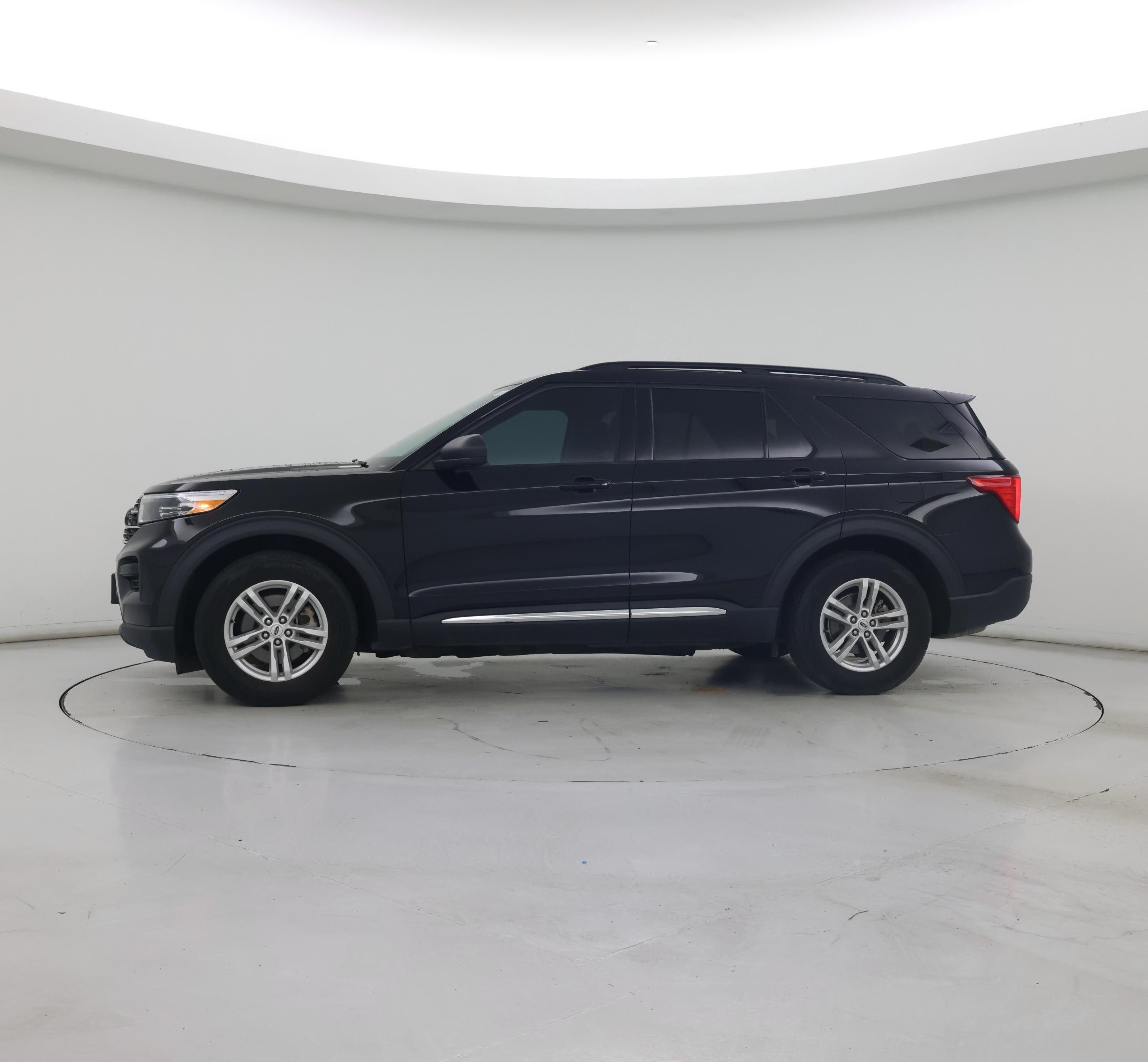 Thumbnail: 2023 Ford Explorer - 3