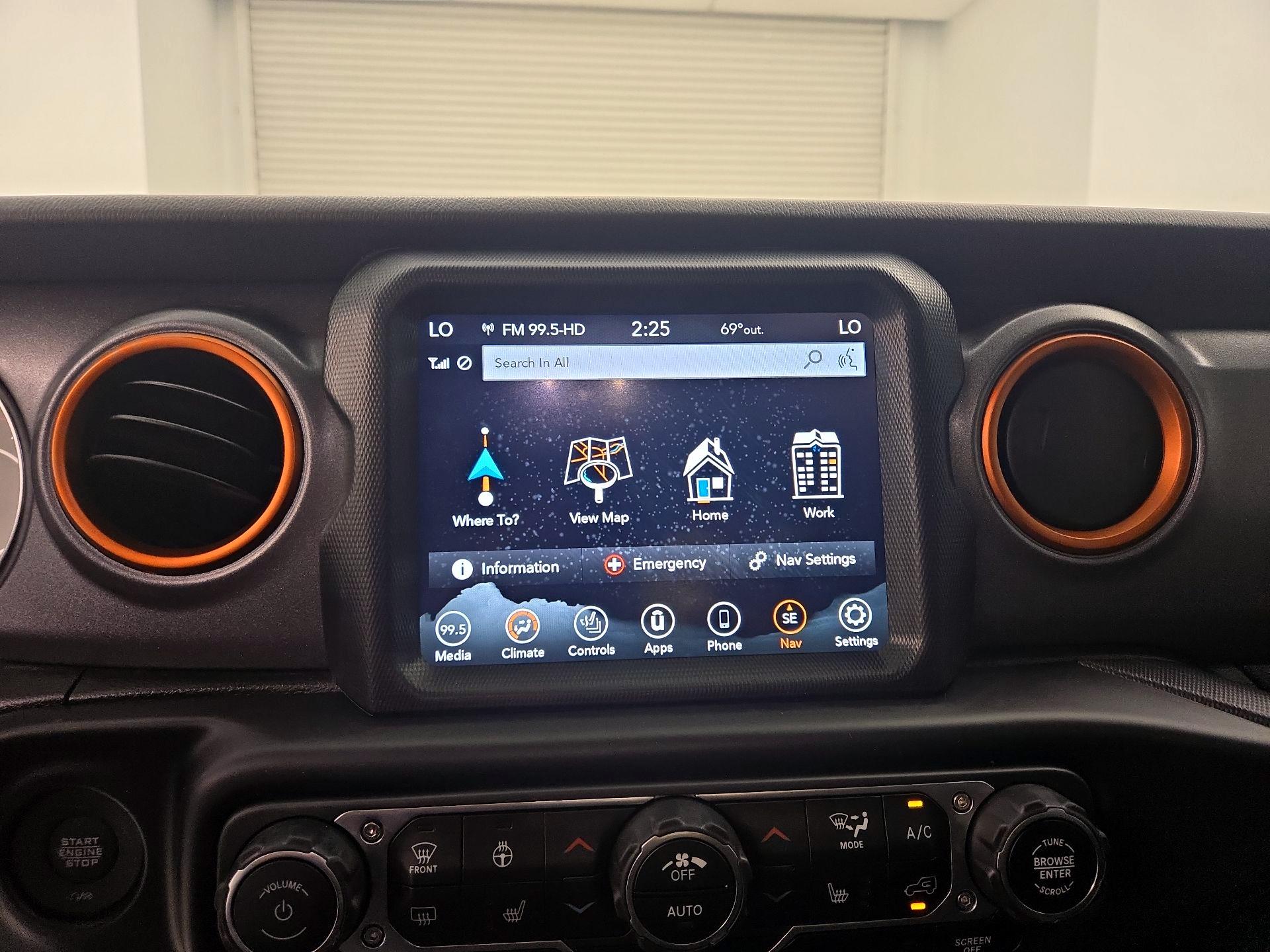 Thumbnail: 2022 Jeep Gladiator - 14
