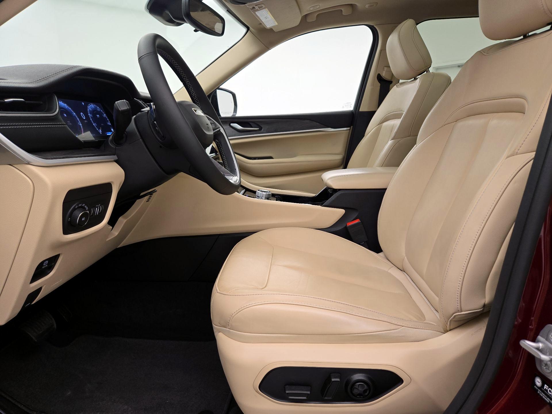 Thumbnail: 2022 Jeep Grand Cherokee L - 11