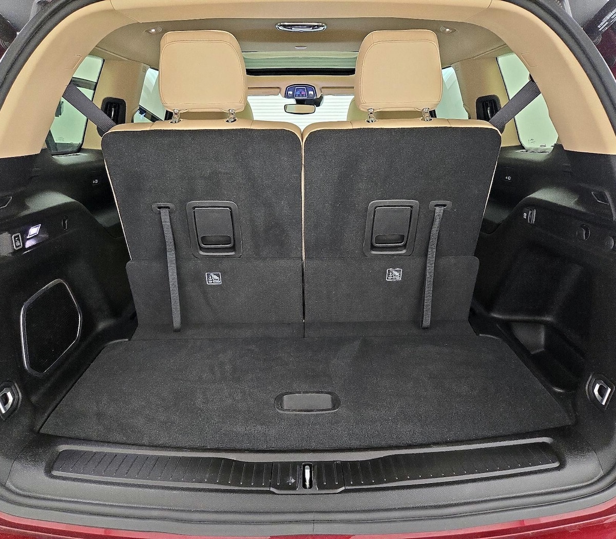 Trunk/Cargo (Seats Up)