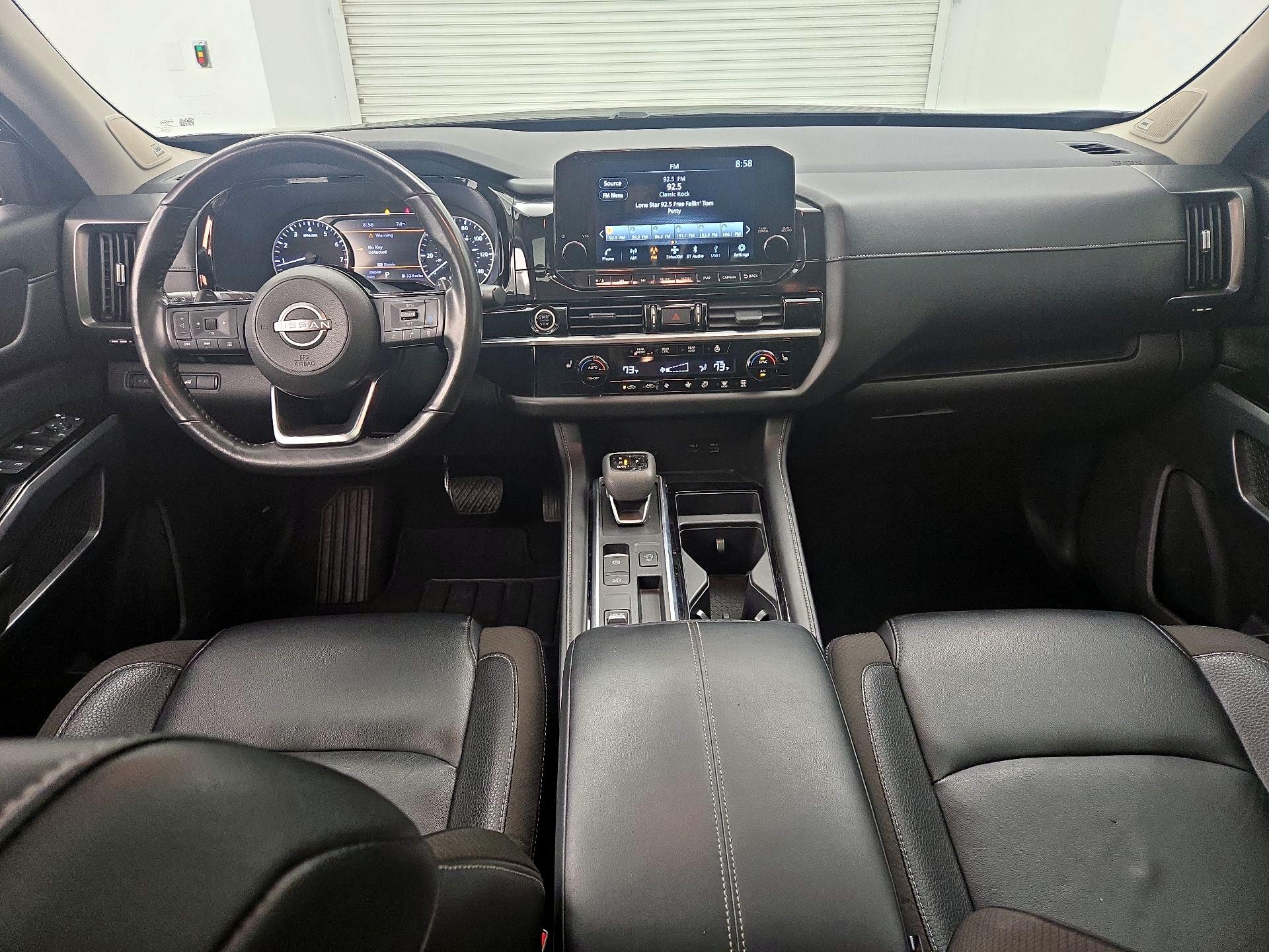 Thumbnail: 2023 Nissan Pathfinder - 9