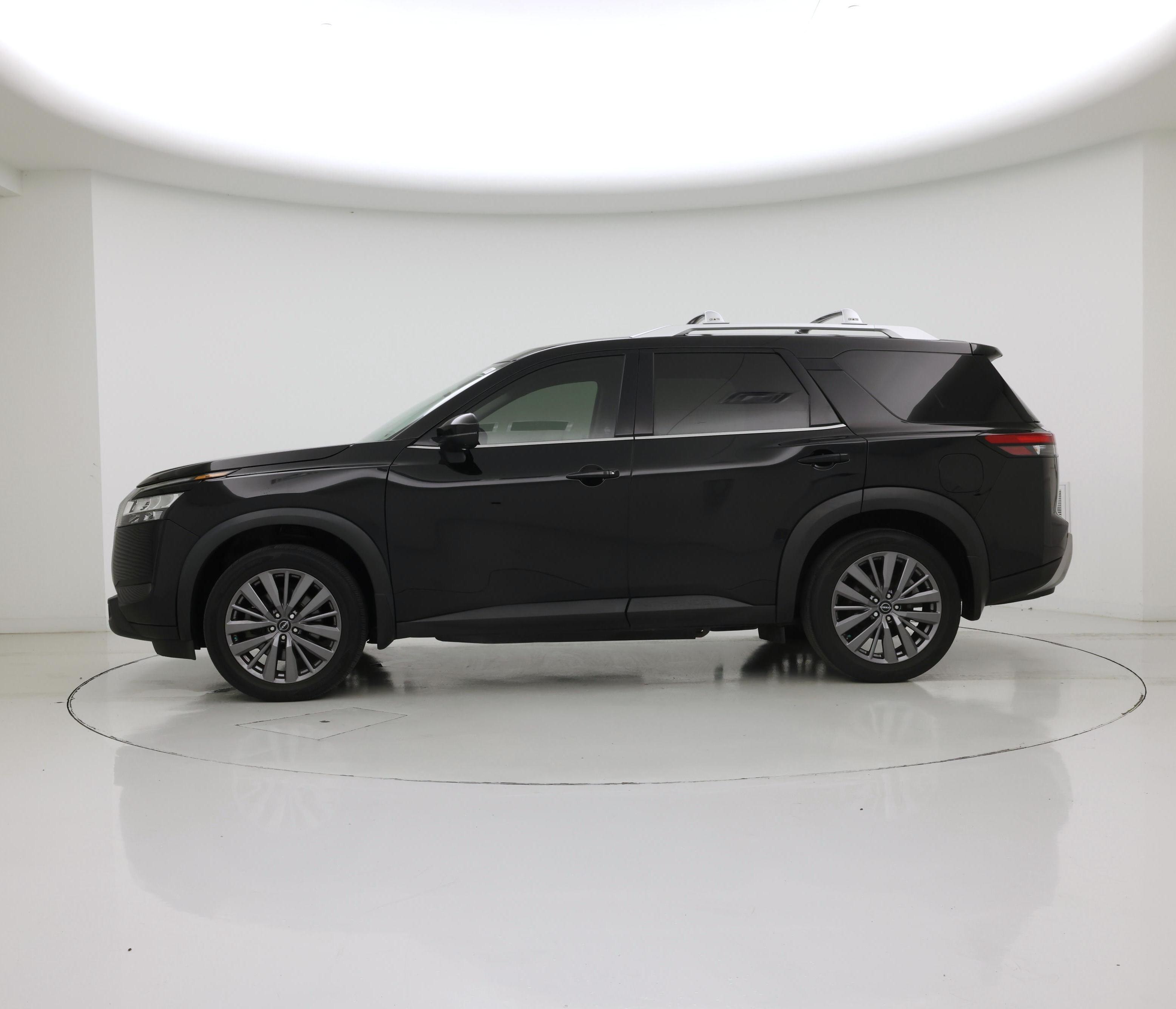 Thumbnail: 2023 Nissan Pathfinder - 3