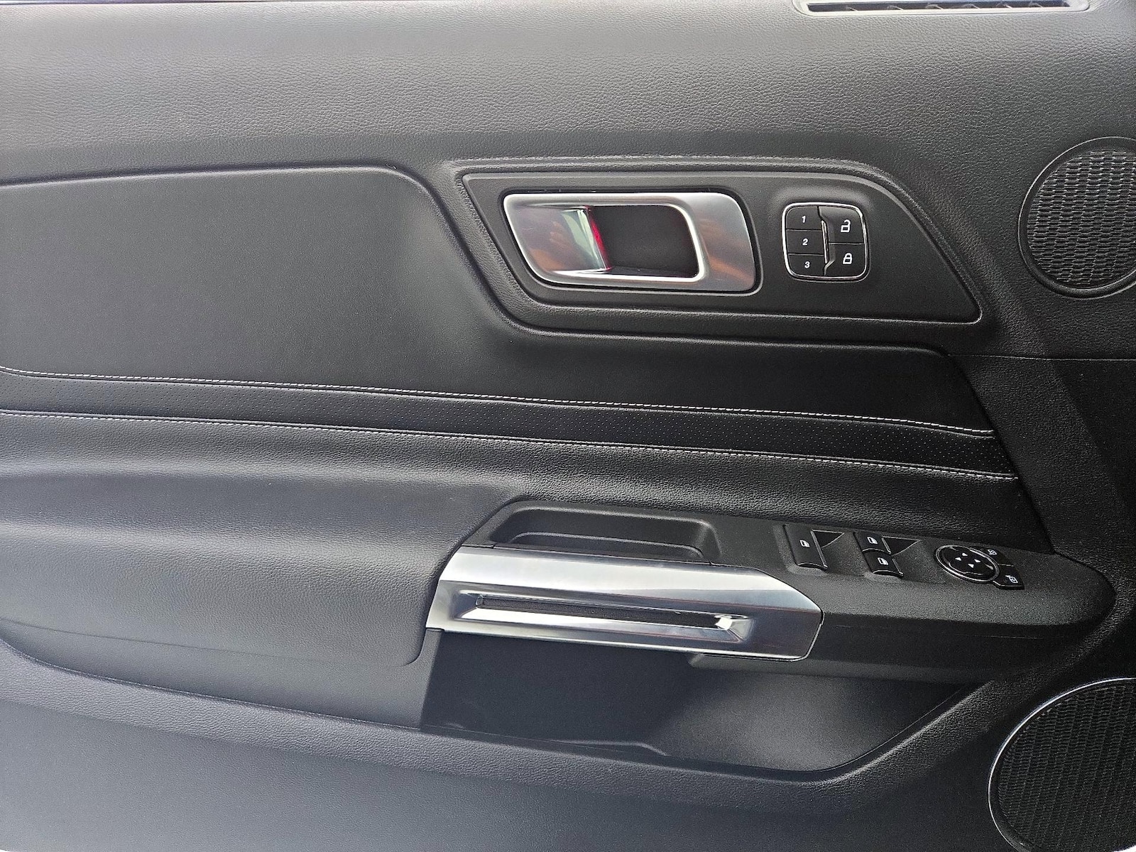 2023 Ford Mustang GT Premium - Photo 13