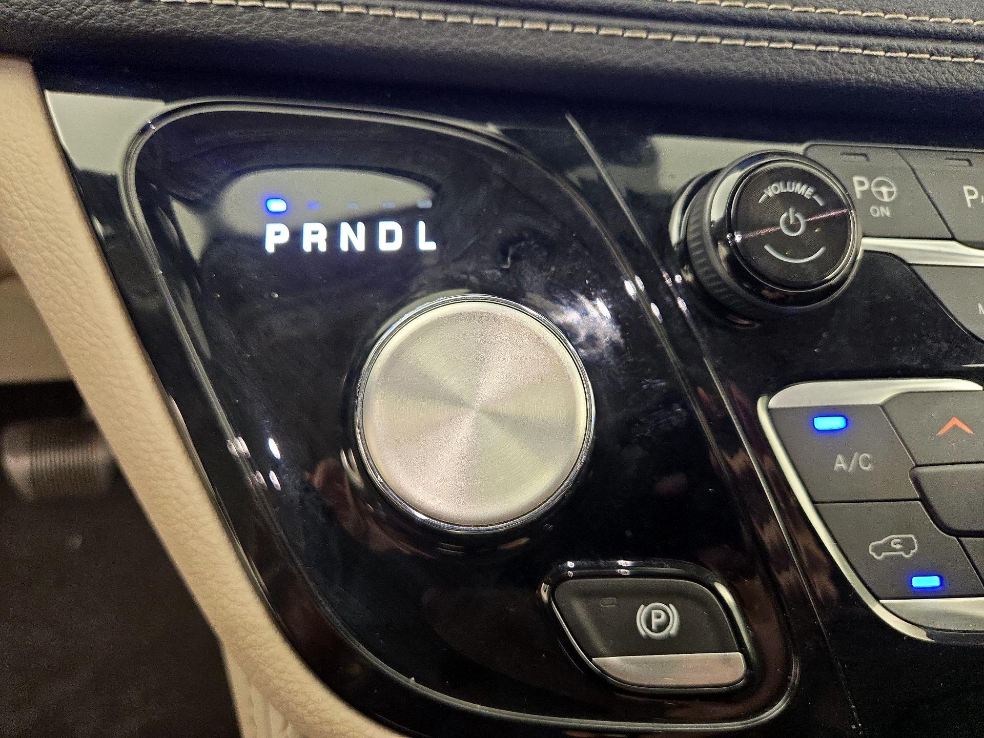 Thumbnail: 2022 Chrysler Pacifica - 18