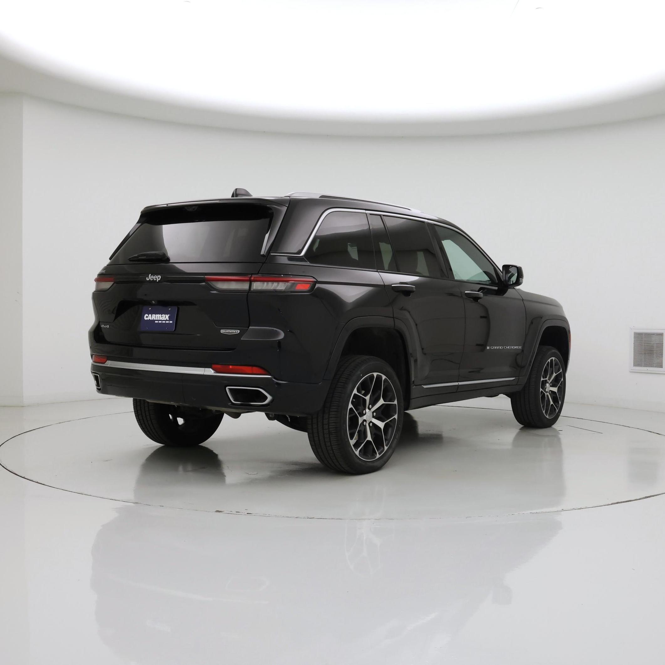 Thumbnail: 2022 Jeep Grand Cherokee - 8