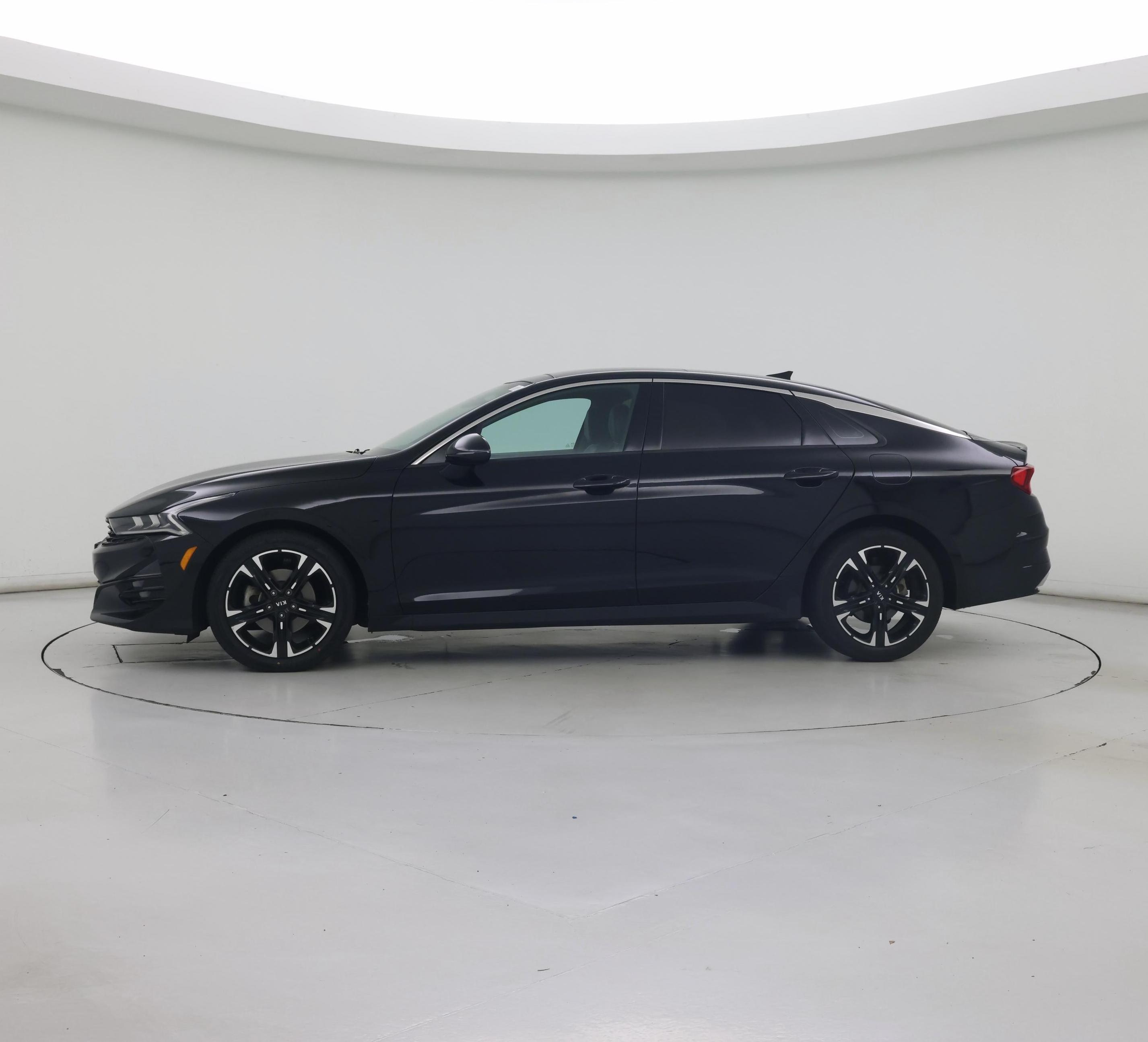 Thumbnail: 2021 Kia K5 - 3