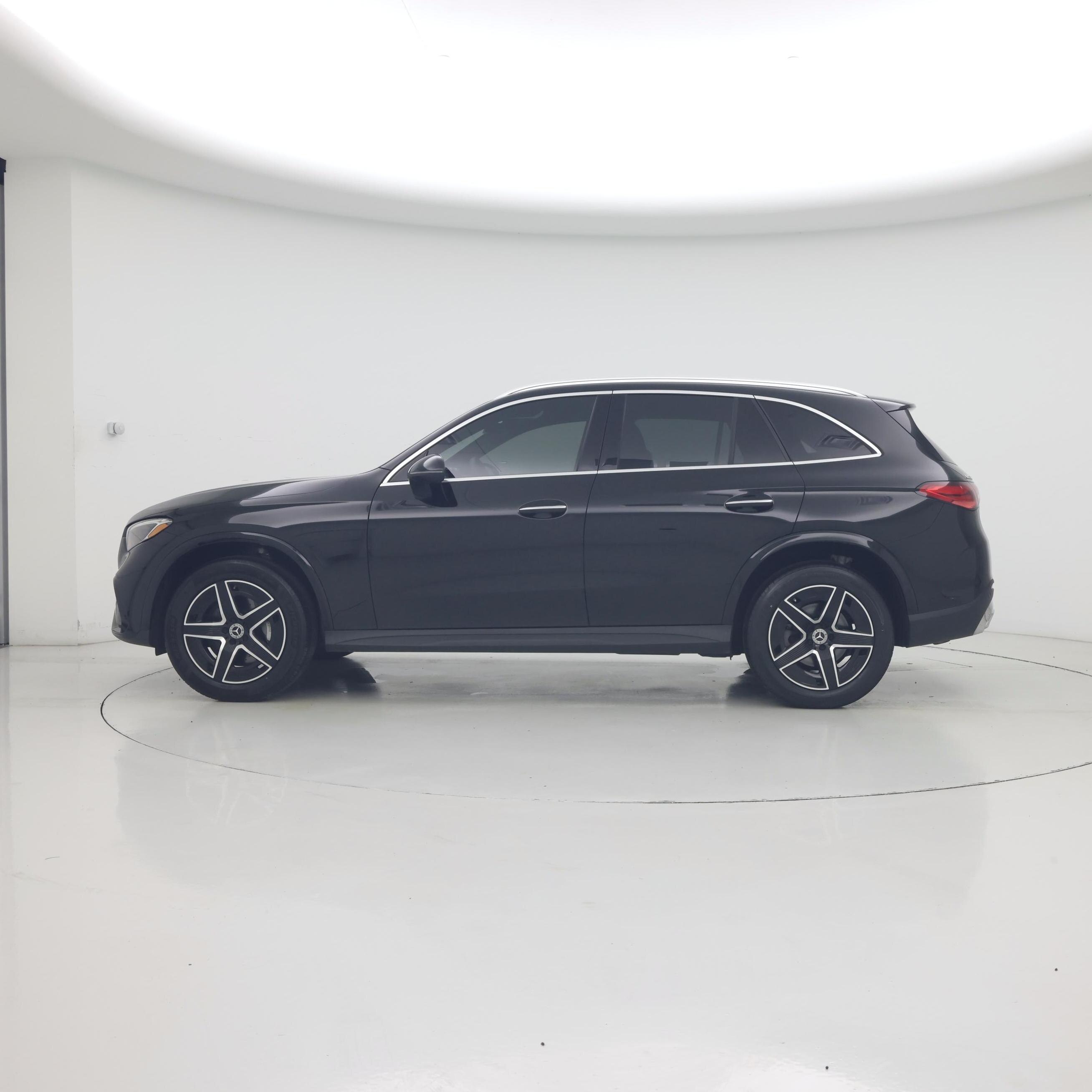 Thumbnail: 2025 Mercedes-Benz GLC - 3