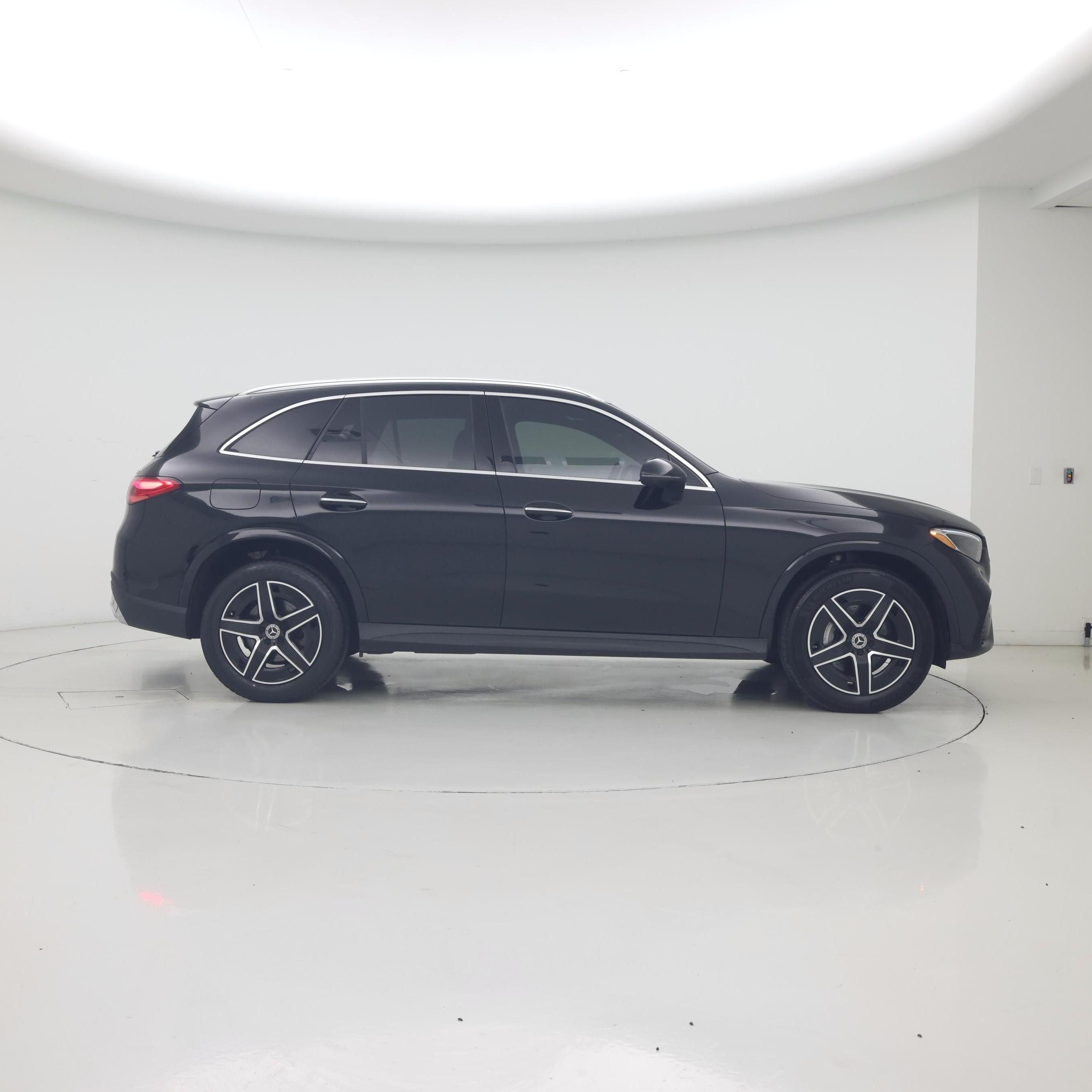 Thumbnail: 2025 Mercedes-Benz GLC - 7