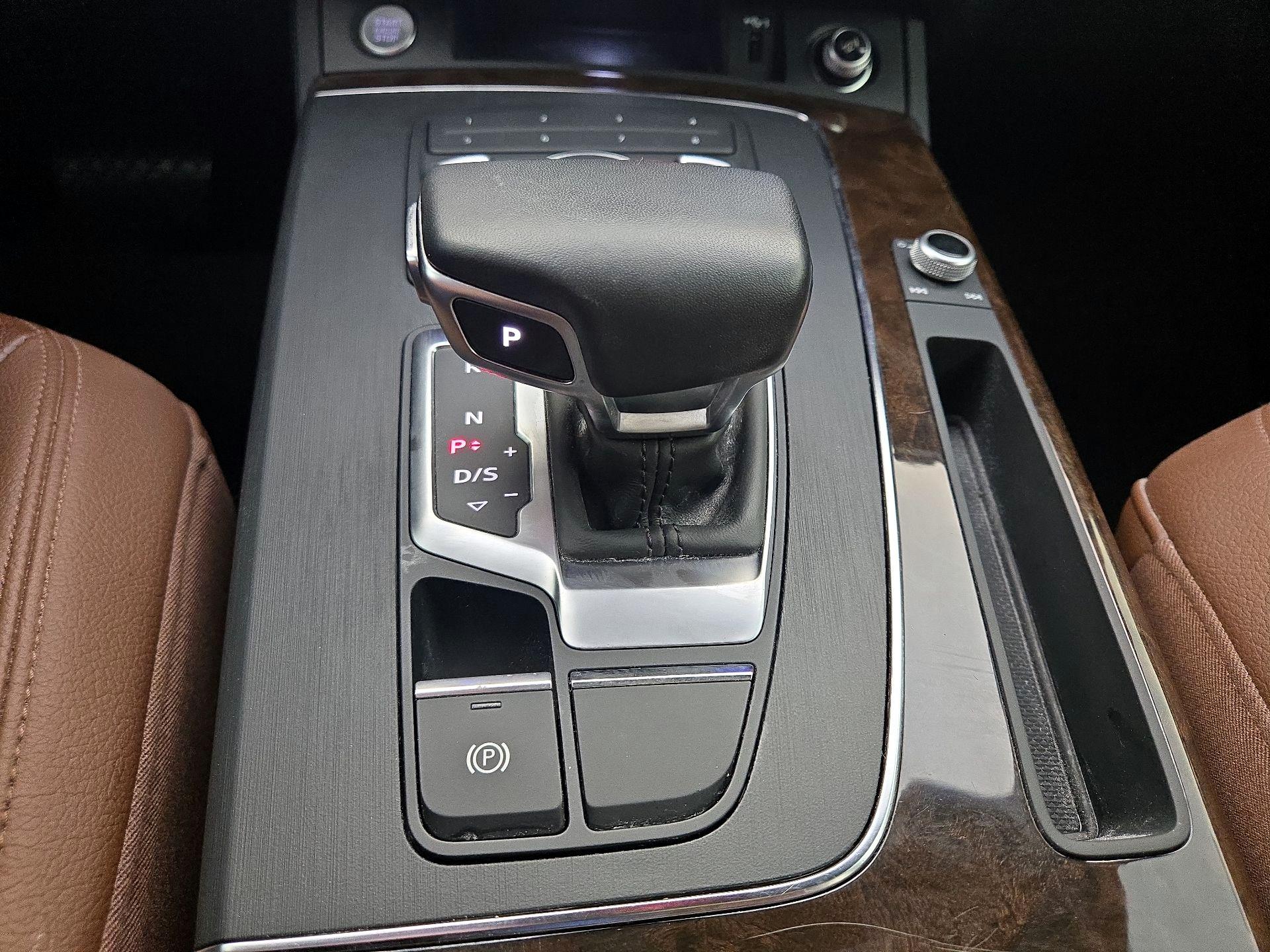 Thumbnail: 2020 Audi Q5 - 17