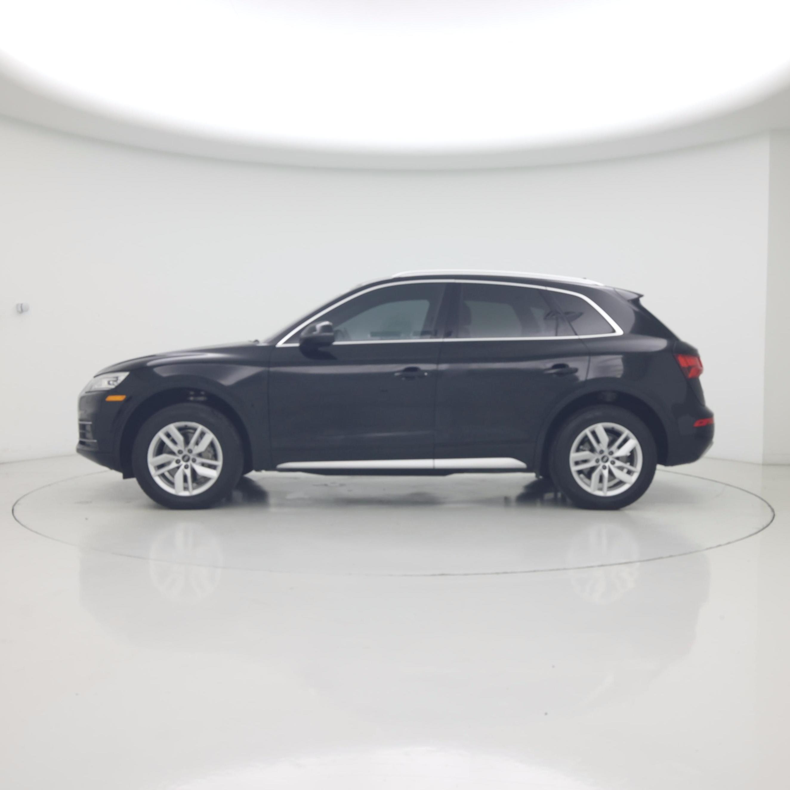 Thumbnail: 2020 Audi Q5 - 3