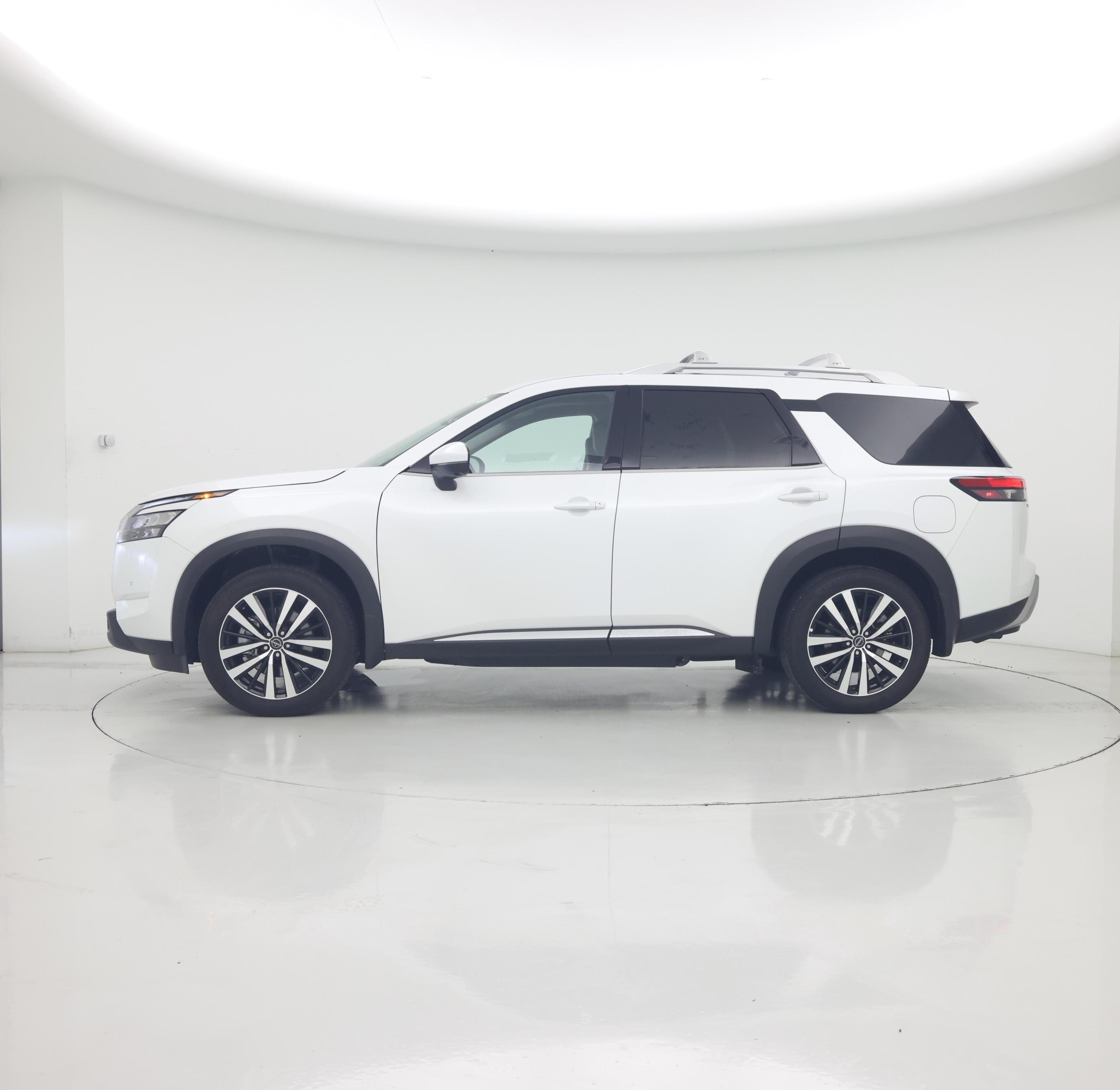 Thumbnail: 2025 Nissan Pathfinder - 3