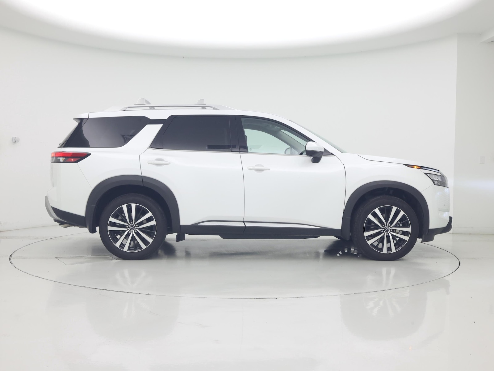 2025 Nissan Pathfinder Platinum - Photo 8