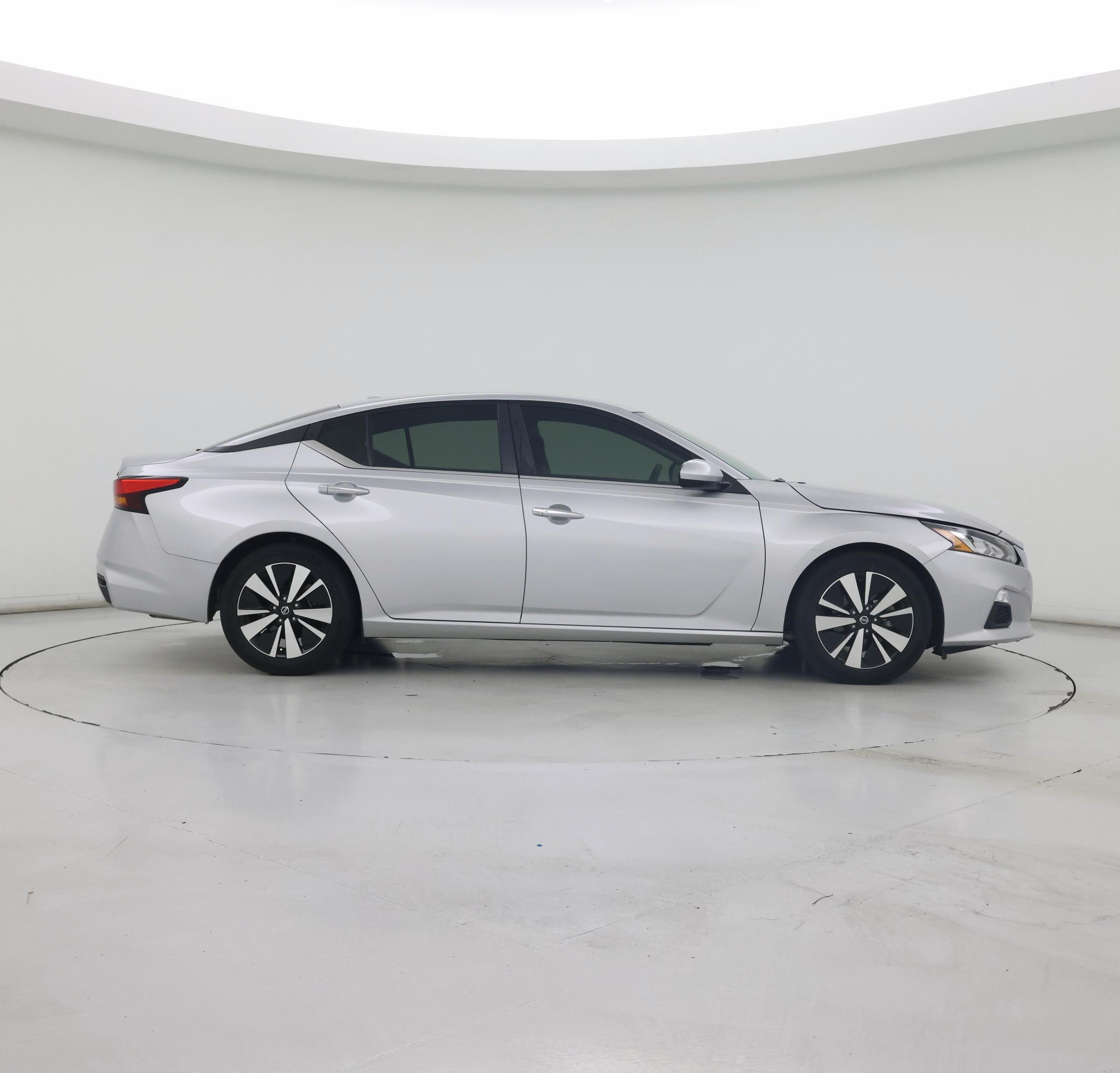 Thumbnail: 2022 Nissan Altima - 7