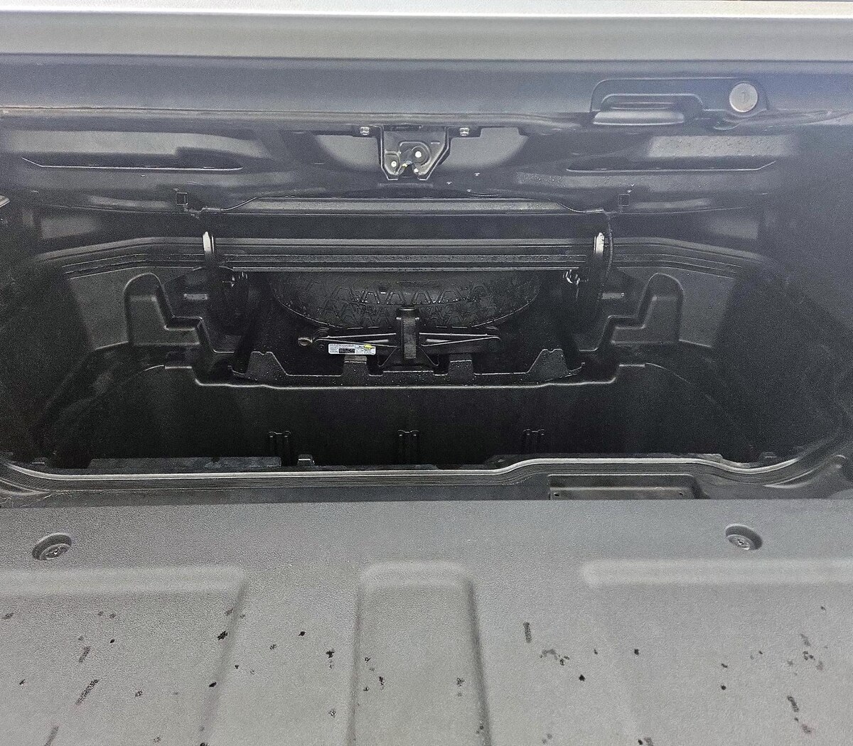 Trunk/Cargo (Seats Up)