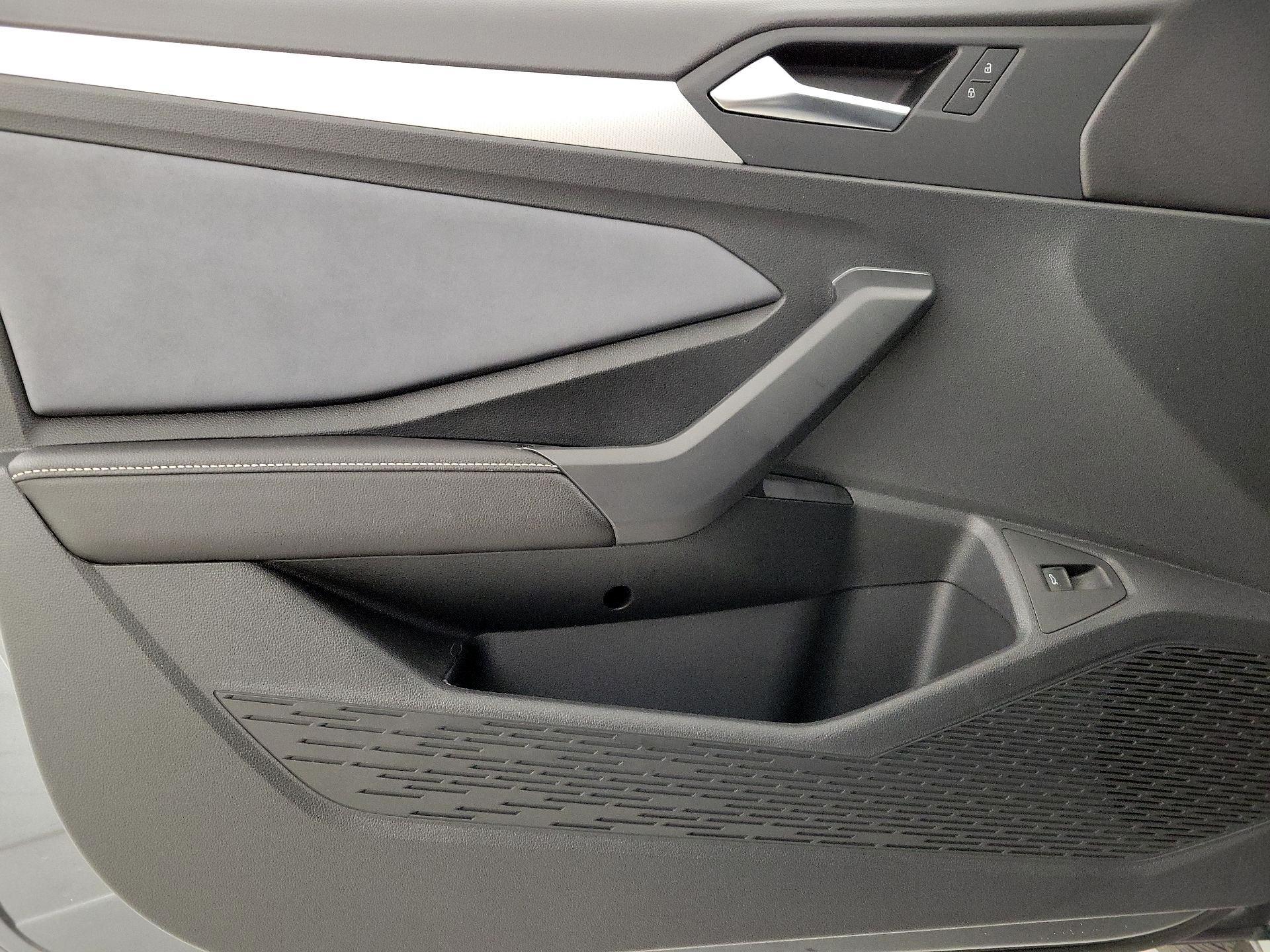 Thumbnail: 2025 Volkswagen Jetta - 12