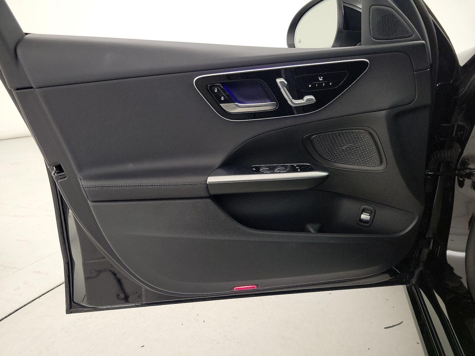 2025 Mercedes-Benz C-Class Sedan C 300 - Photo 13