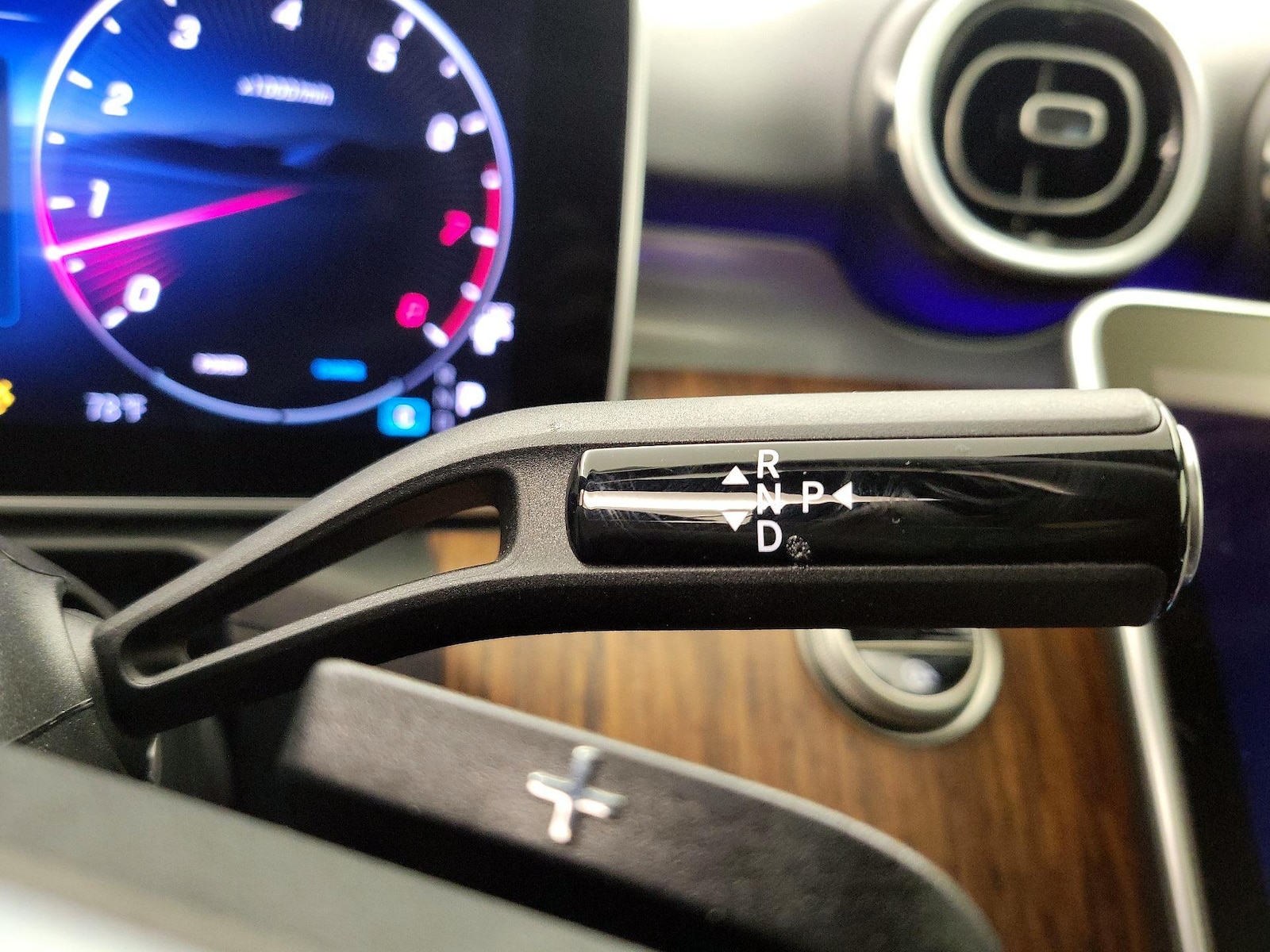 2025 Mercedes-Benz C-Class Sedan C 300 - Photo 18