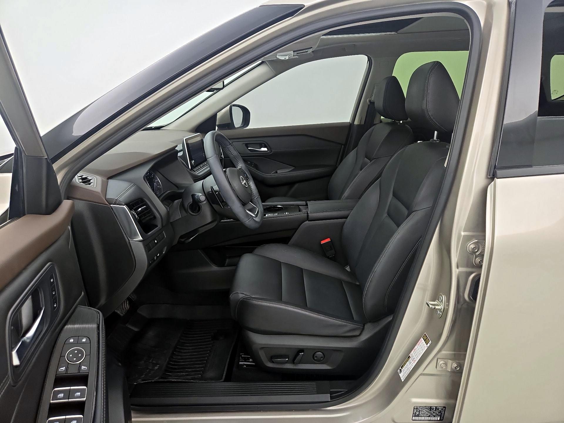 Thumbnail: 2023 Nissan Rogue - 11