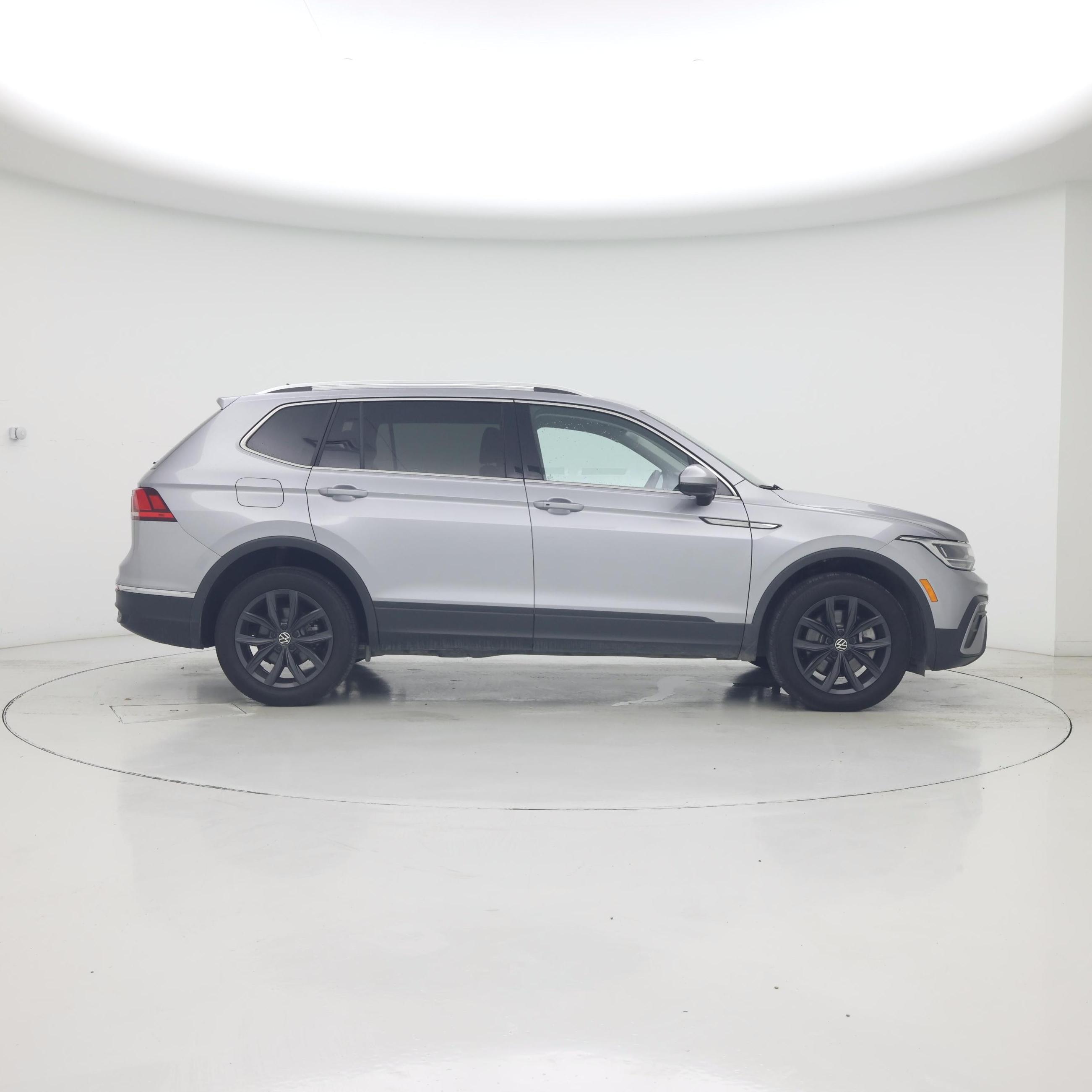 Thumbnail: 2024 Volkswagen Tiguan - 7