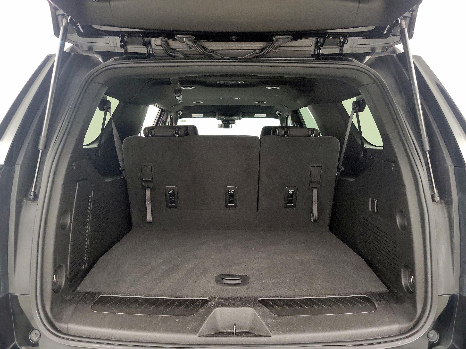Thumbnail: 2023 Chevrolet Suburban - 20