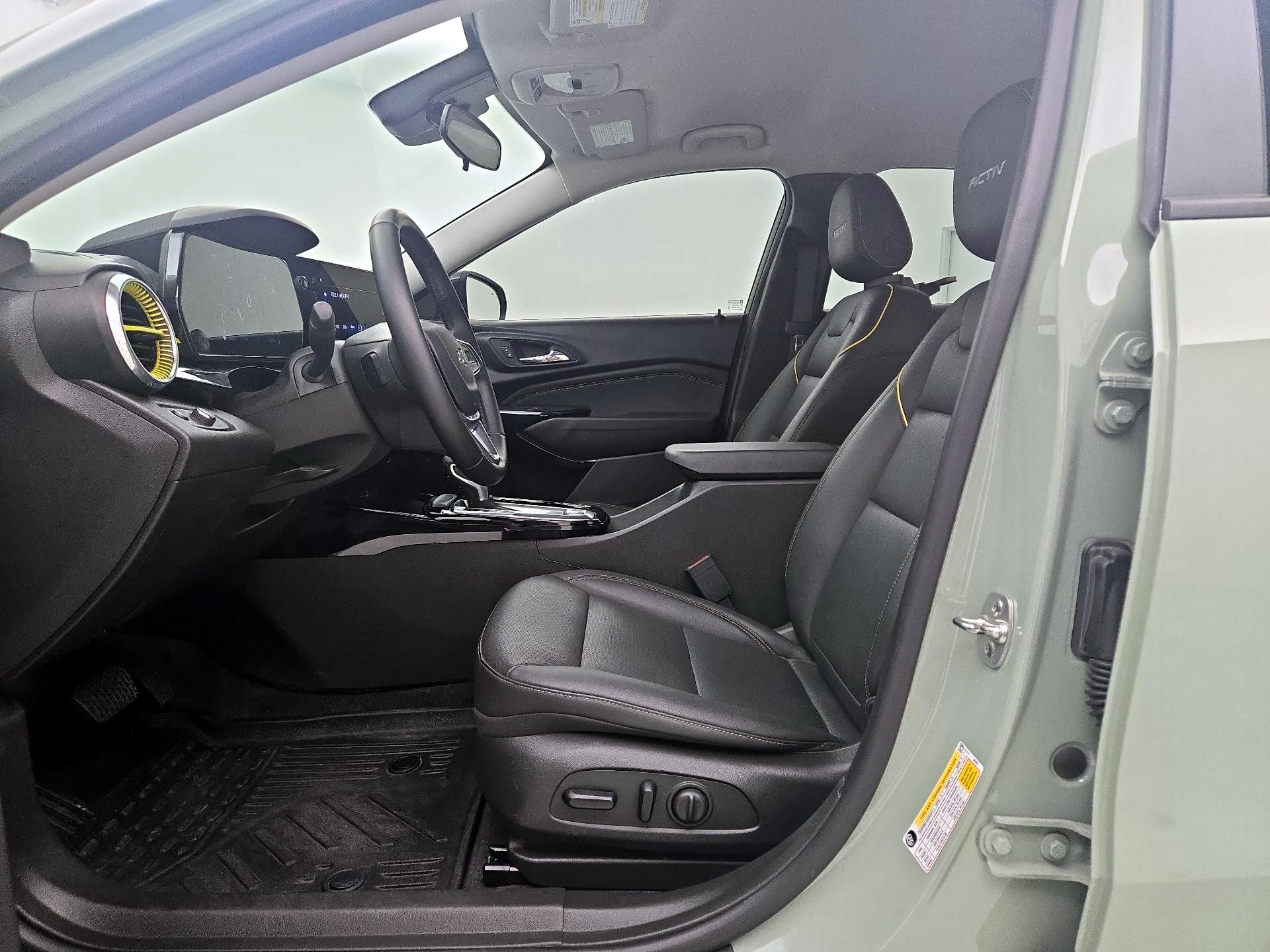 Thumbnail: 2025 Chevrolet Trax - 9