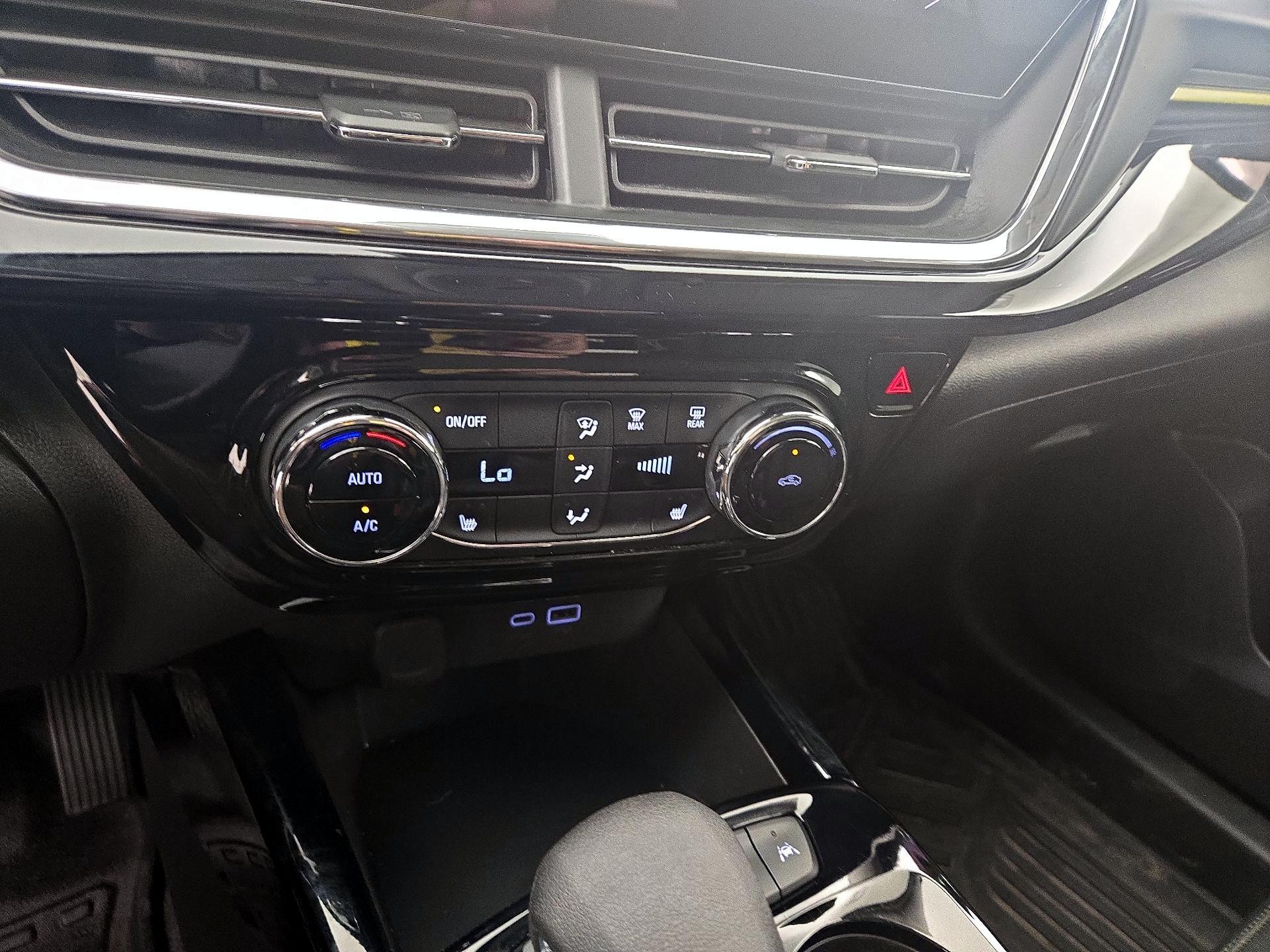 Thumbnail: 2025 Chevrolet Trax - 14