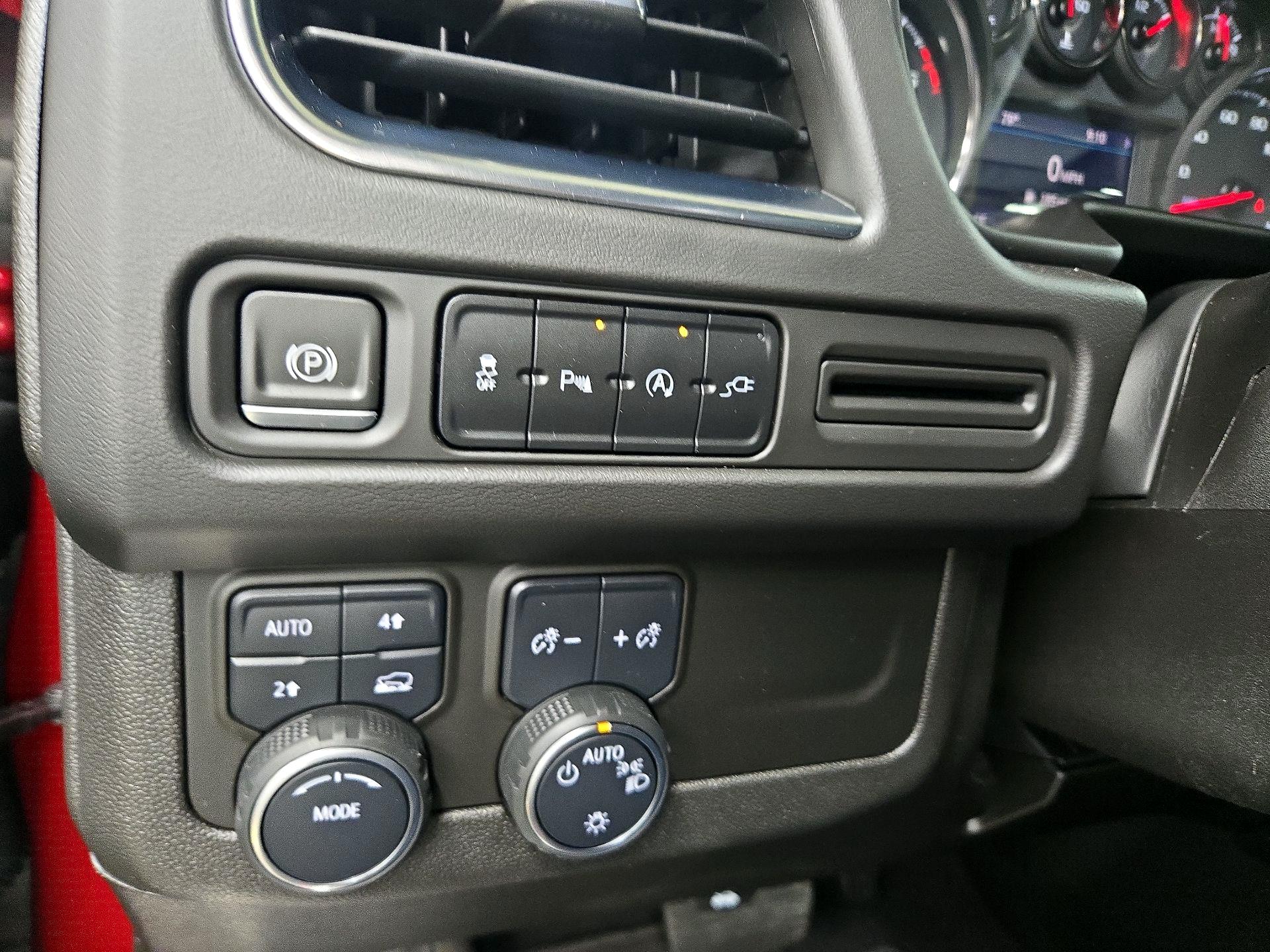 Thumbnail: 2021 Chevrolet Tahoe - 13