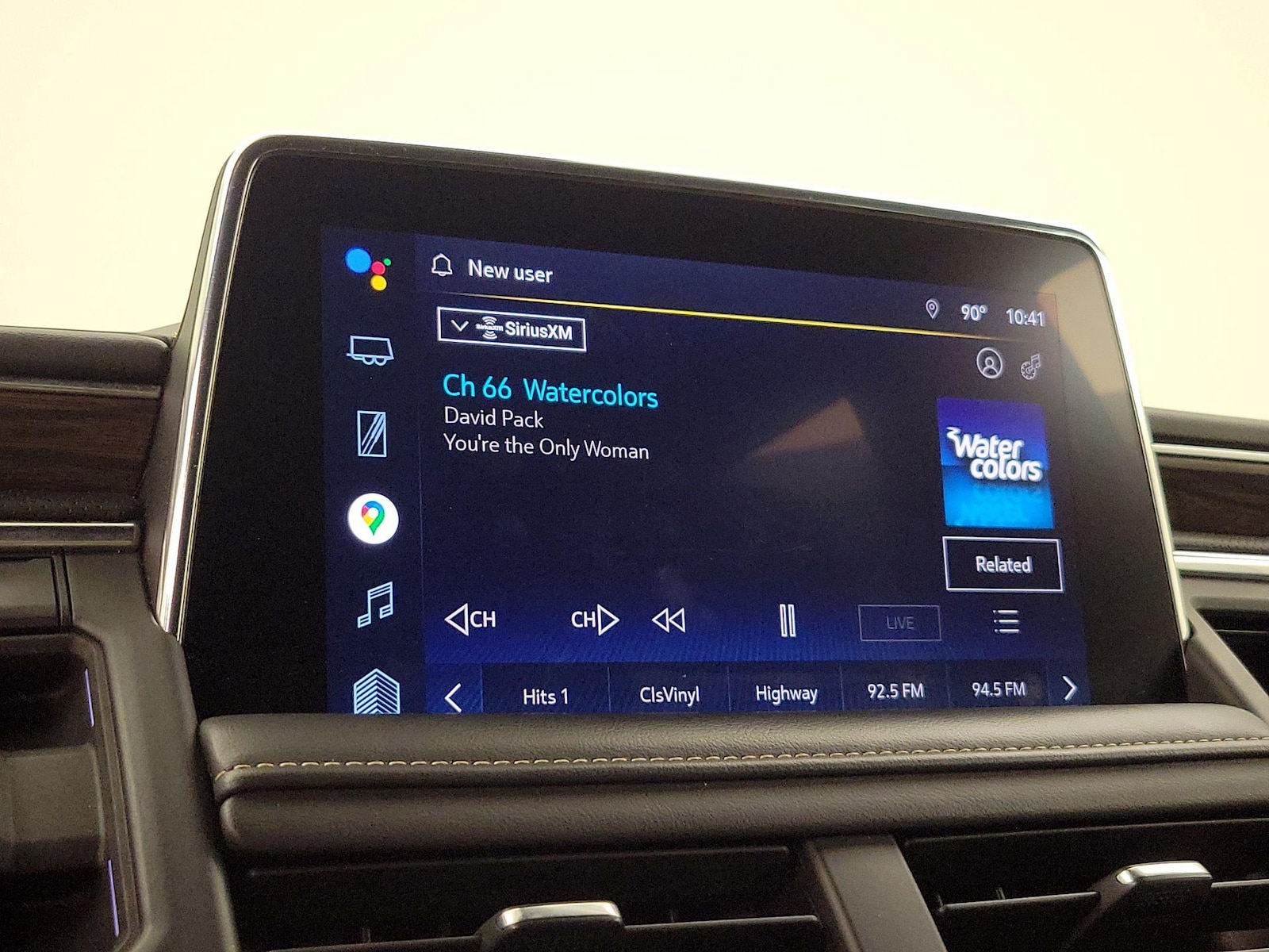 2022 Chevrolet Suburban Premier - Photo 16