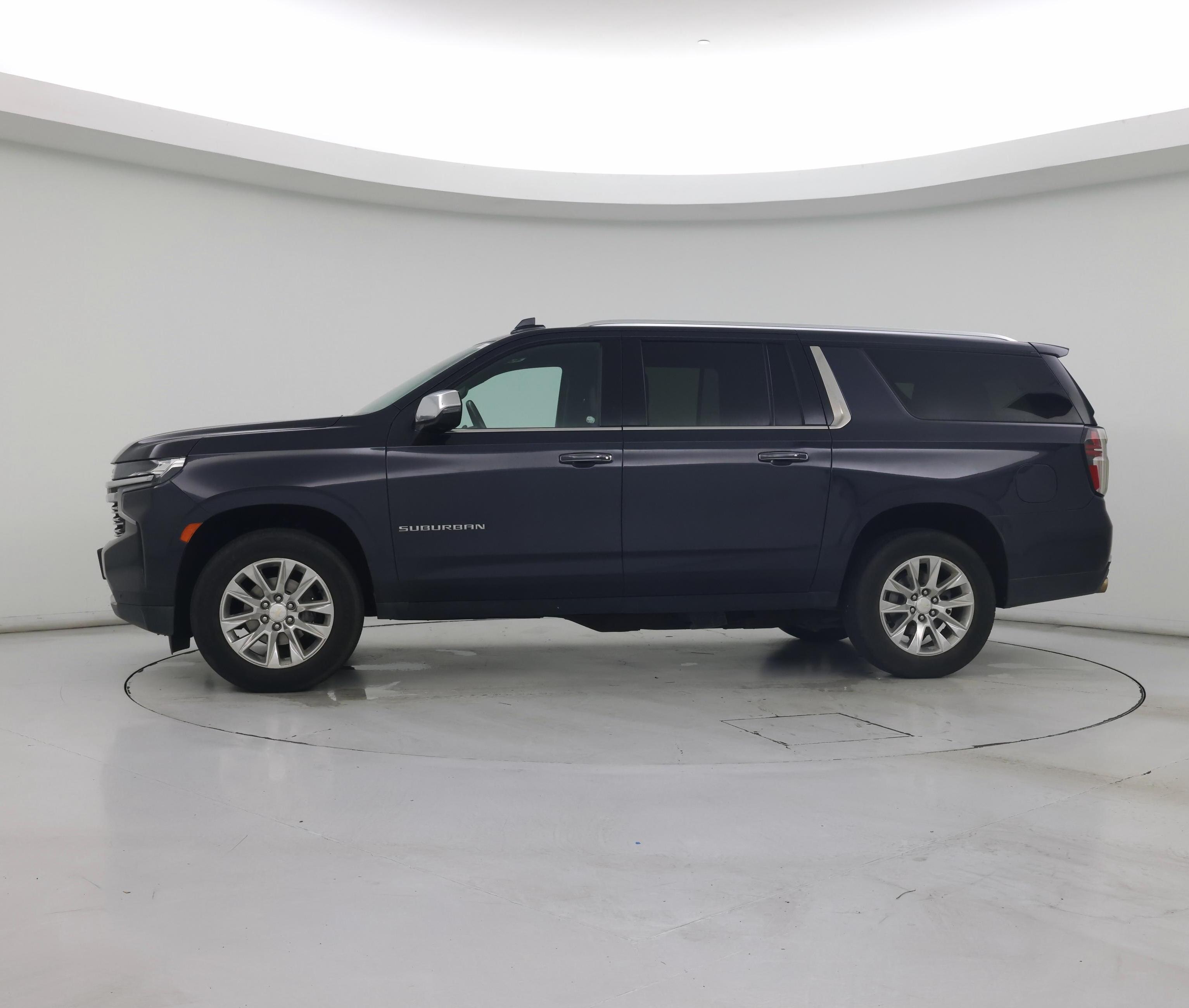 Thumbnail: 2022 Chevrolet Suburban - 3