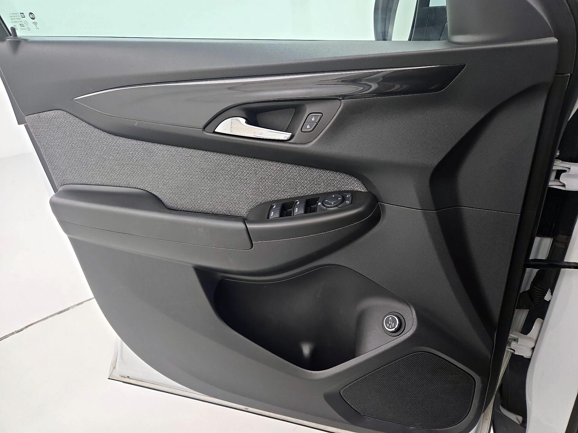 Thumbnail: 2024 Chevrolet TrailBlazer - 12