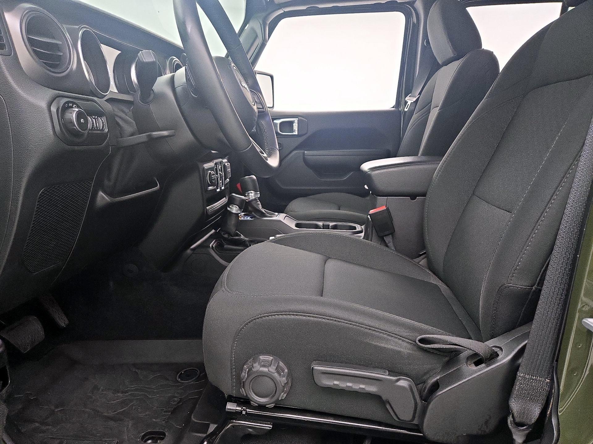 Thumbnail: 2021 Jeep Wrangler - 11