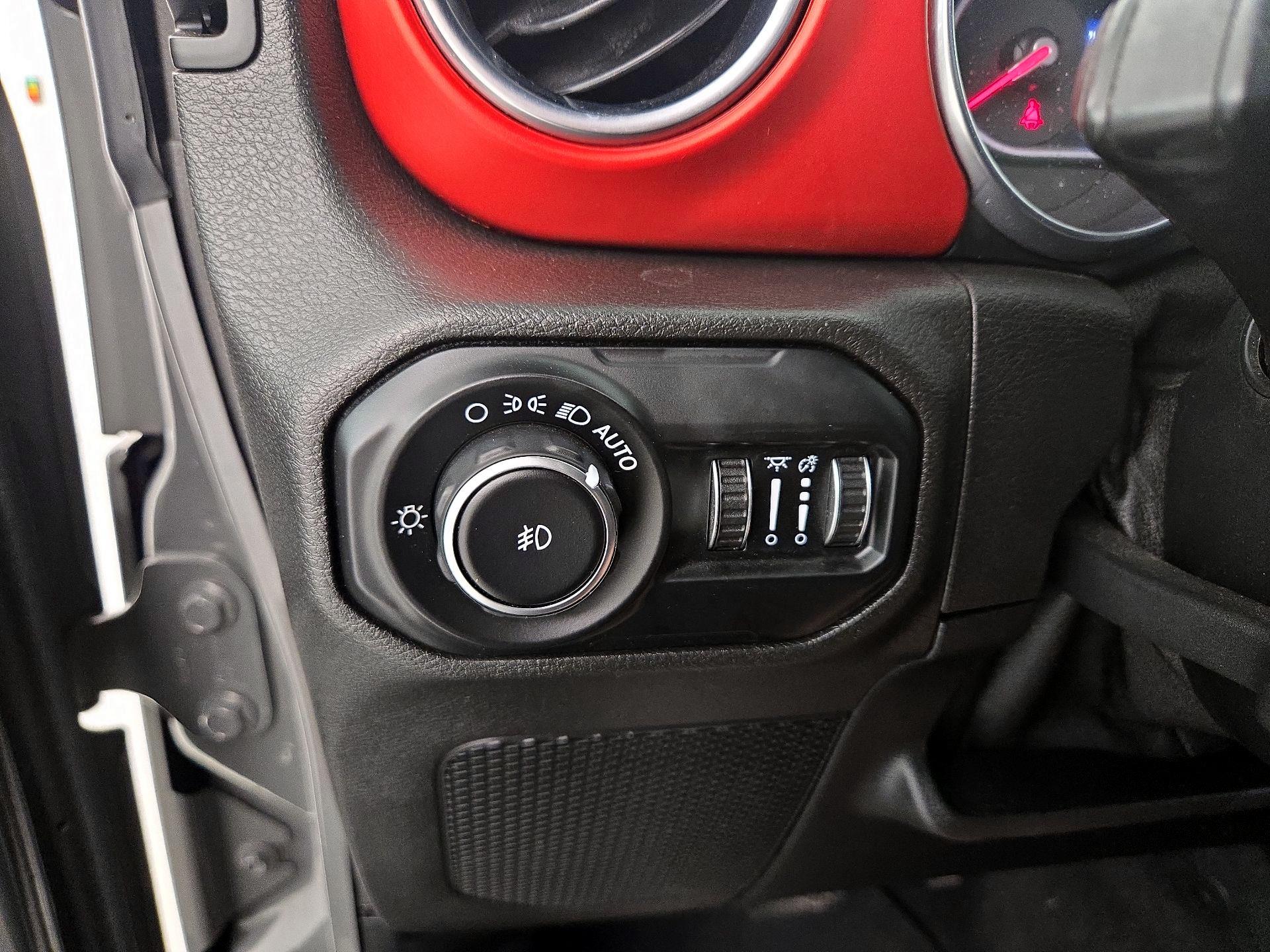 Thumbnail: 2020 Jeep Wrangler - 13