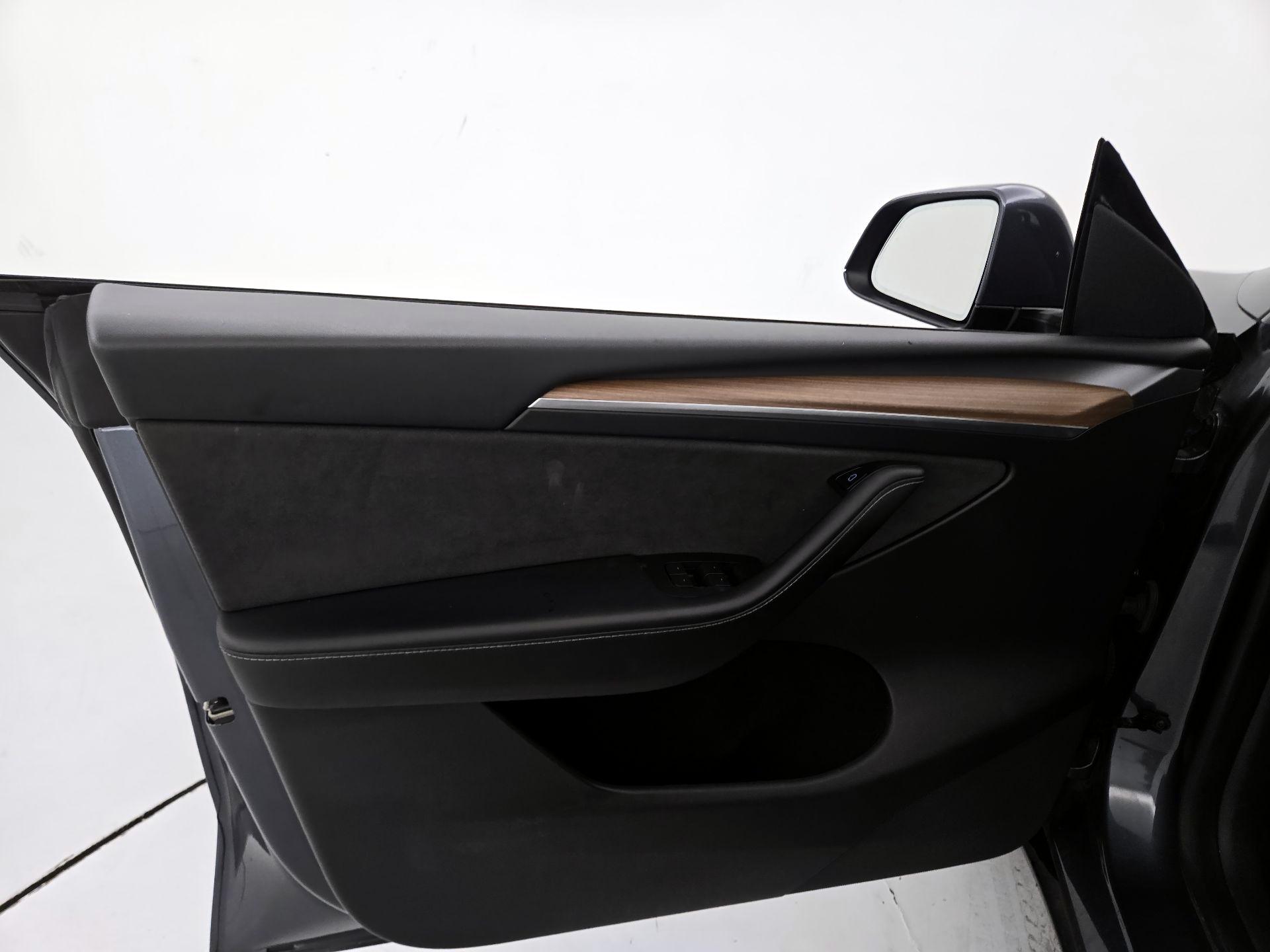 Thumbnail: 2023 Tesla Model Y - 12