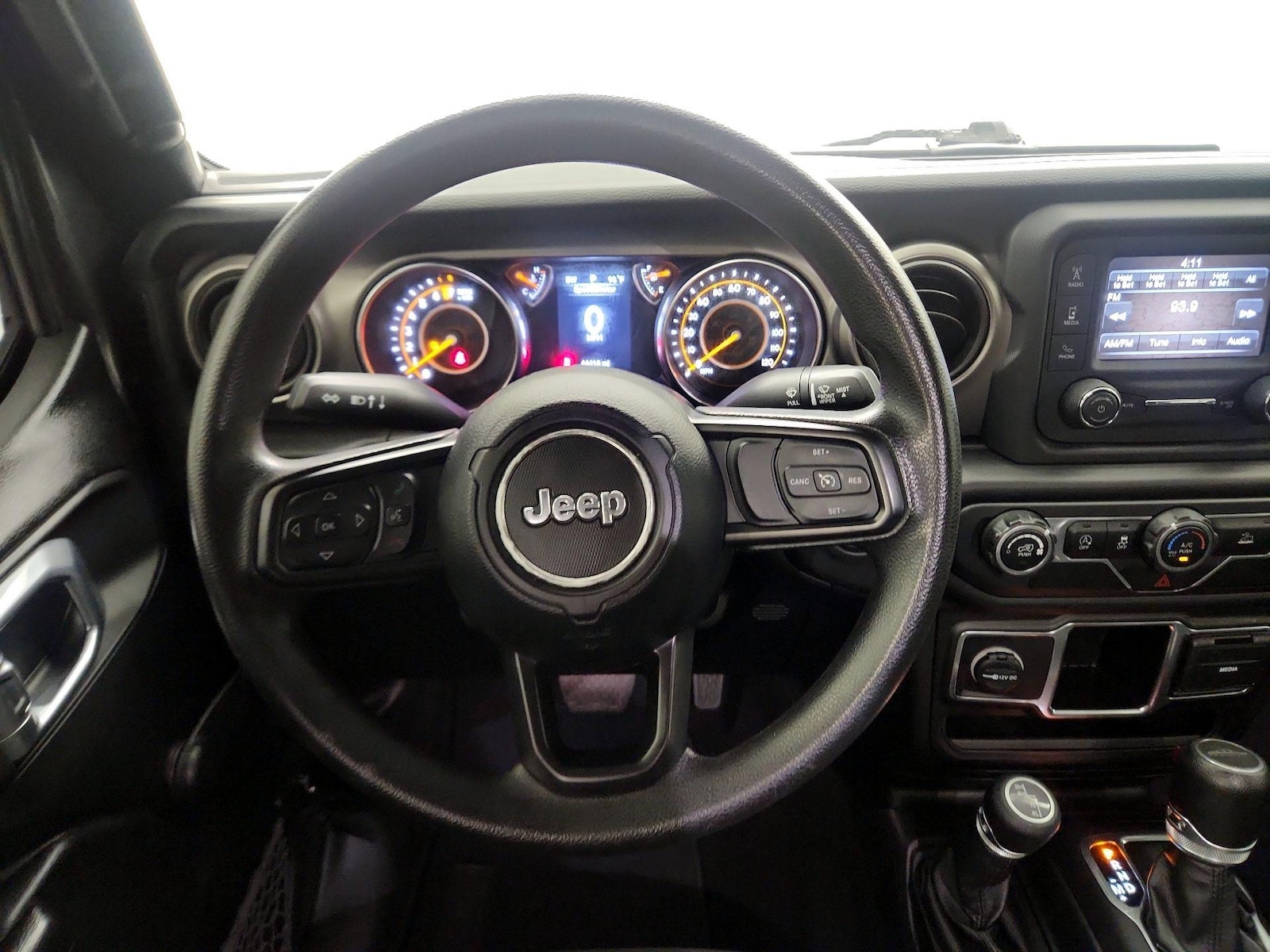 2021 Jeep Gladiator Sport - Photo 11