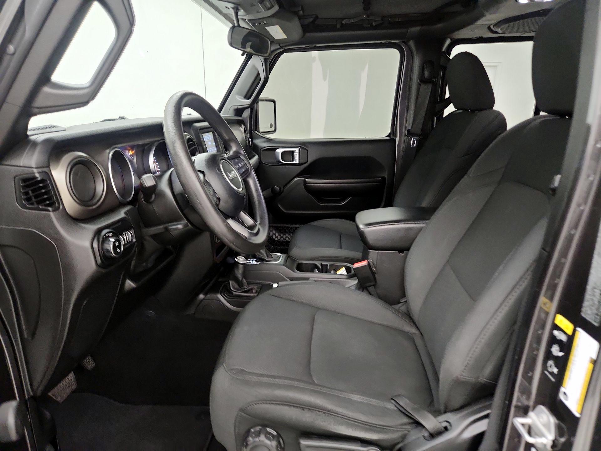 Thumbnail: 2021 Jeep Gladiator - 11