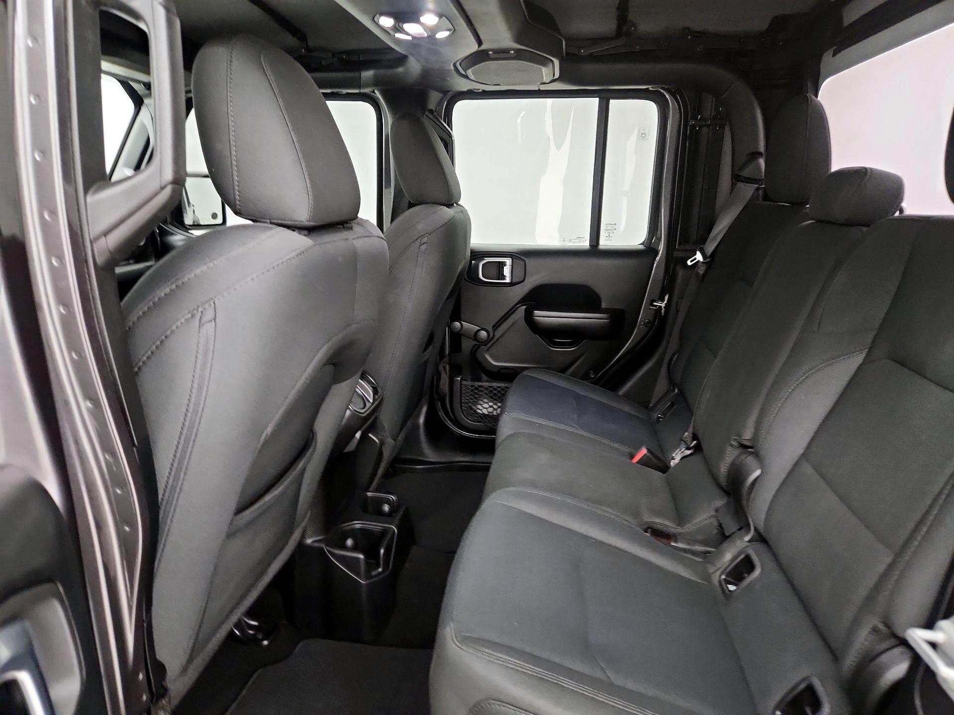 Thumbnail: 2021 Jeep Gladiator - 19