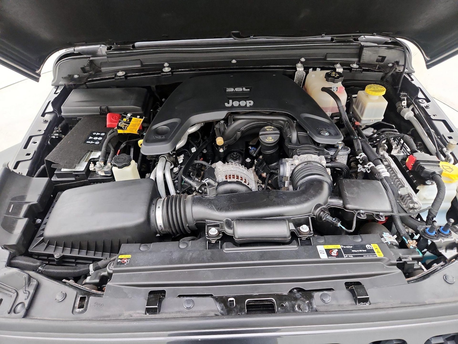 2021 Jeep Gladiator Sport - Photo 22